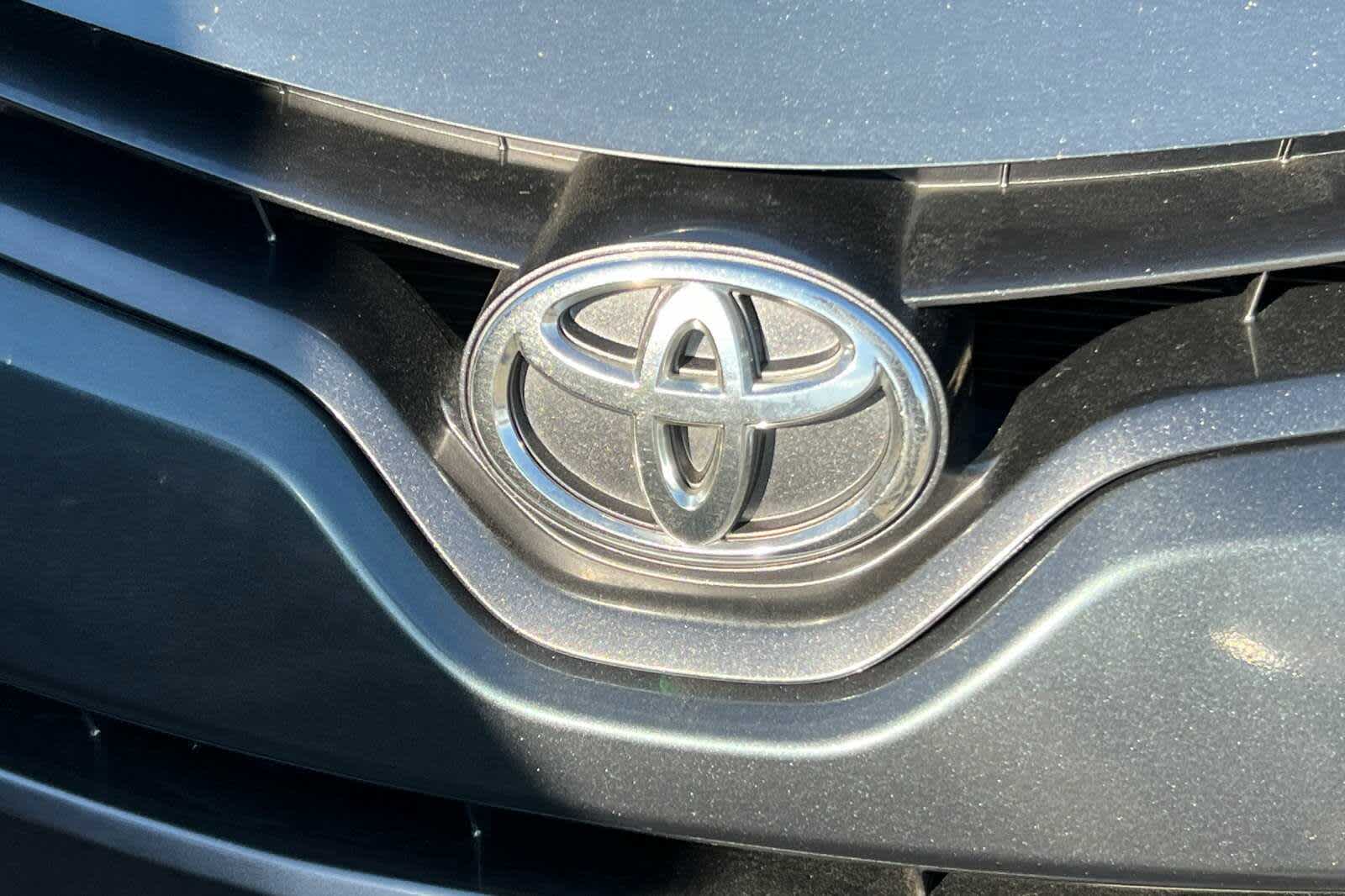 Thumbnail: 2015 Toyota Corolla - 9