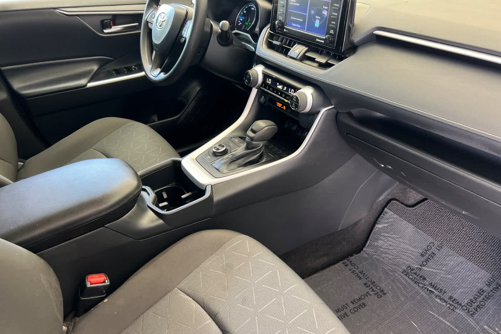 Thumbnail: 2022 Toyota RAV4 - 17