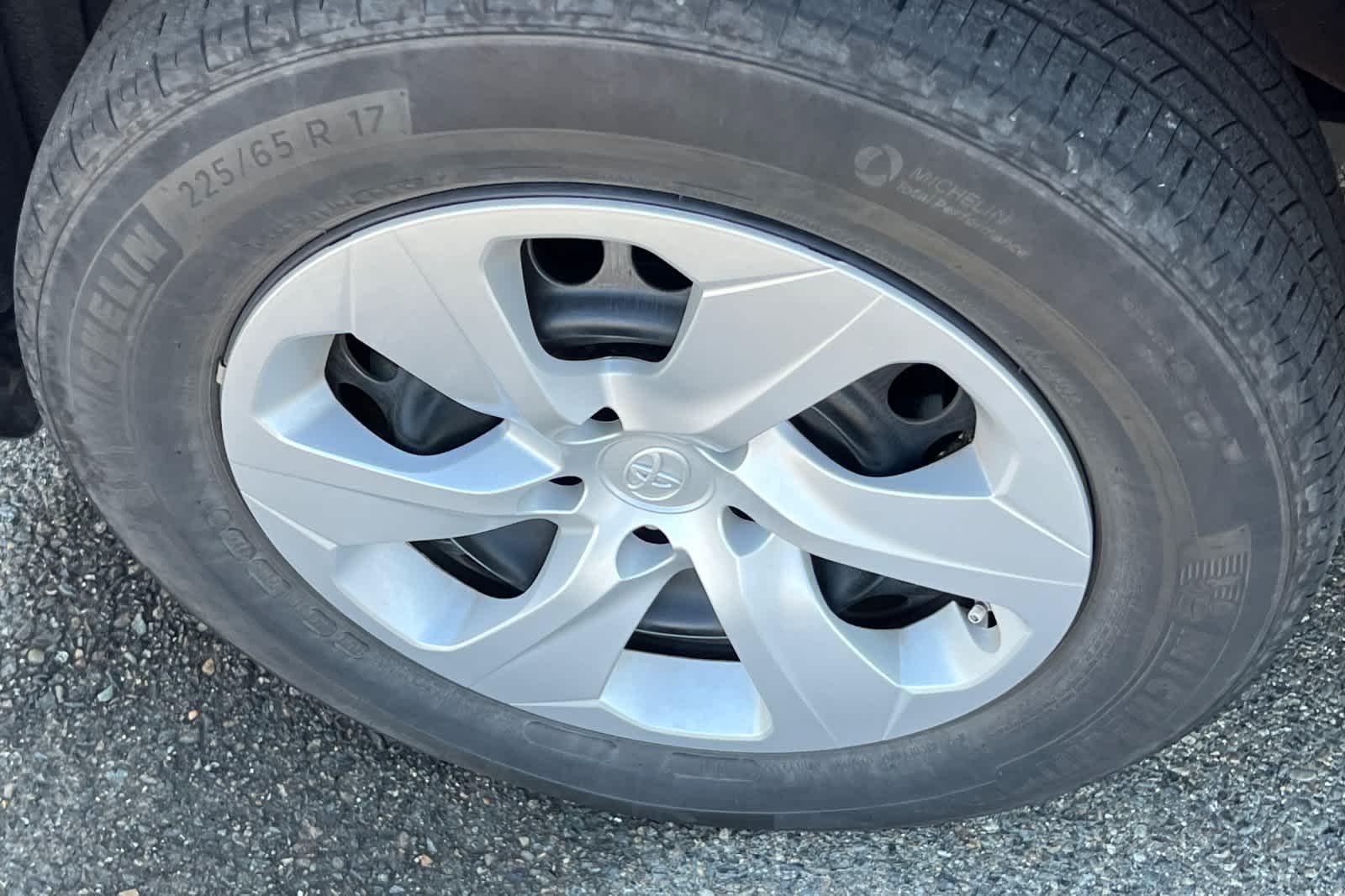 Thumbnail: 2024 Toyota RAV4 - 22