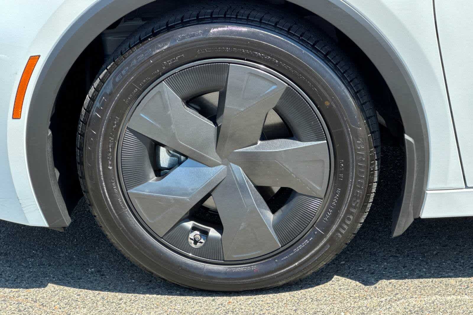 Thumbnail: 2024 Toyota Prius - 30