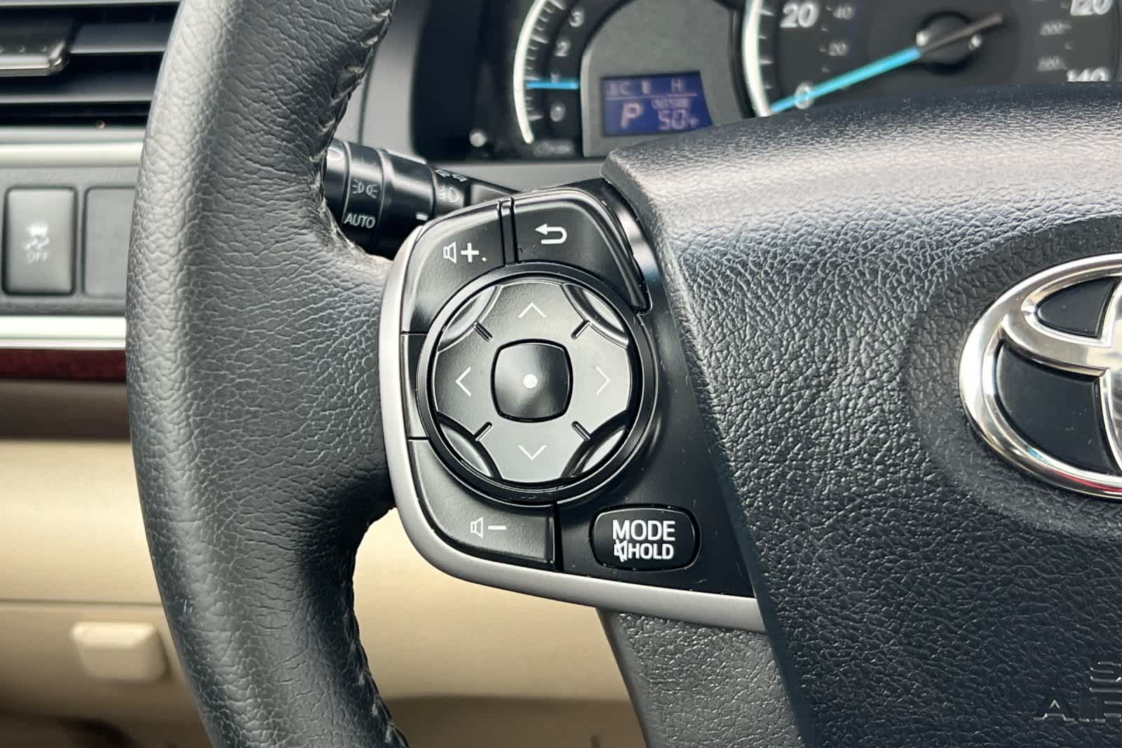 Thumbnail: 2013 Toyota Camry - 26