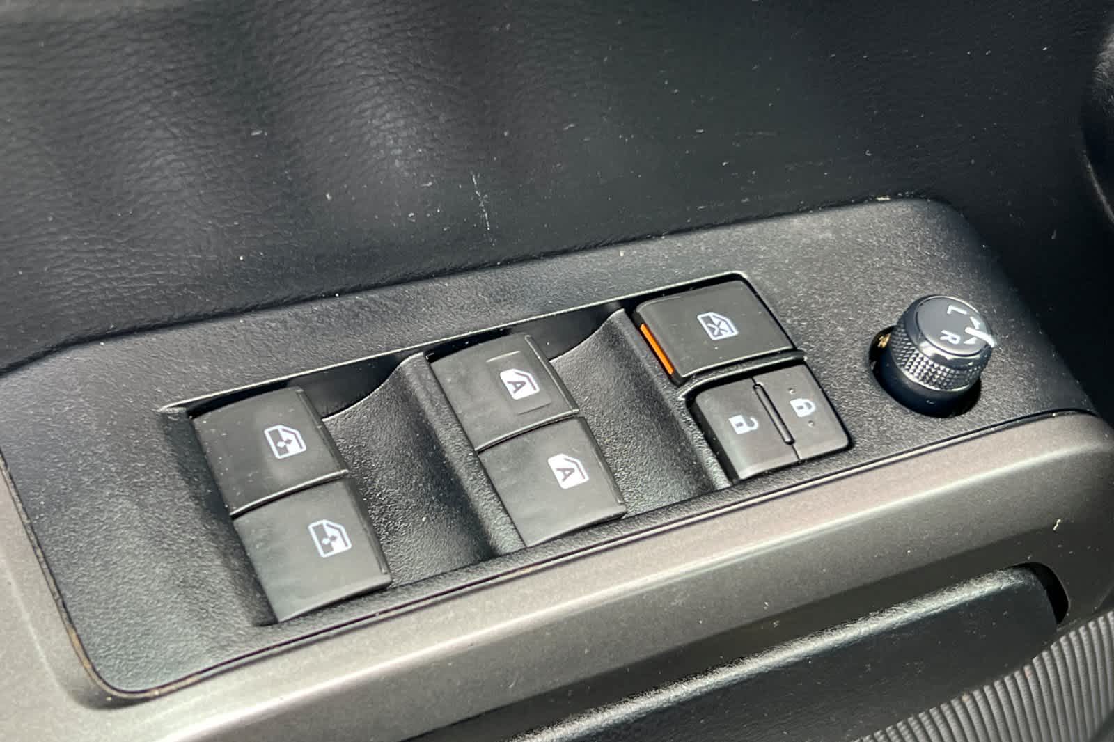 Thumbnail: 2022 Toyota Tacoma - 13