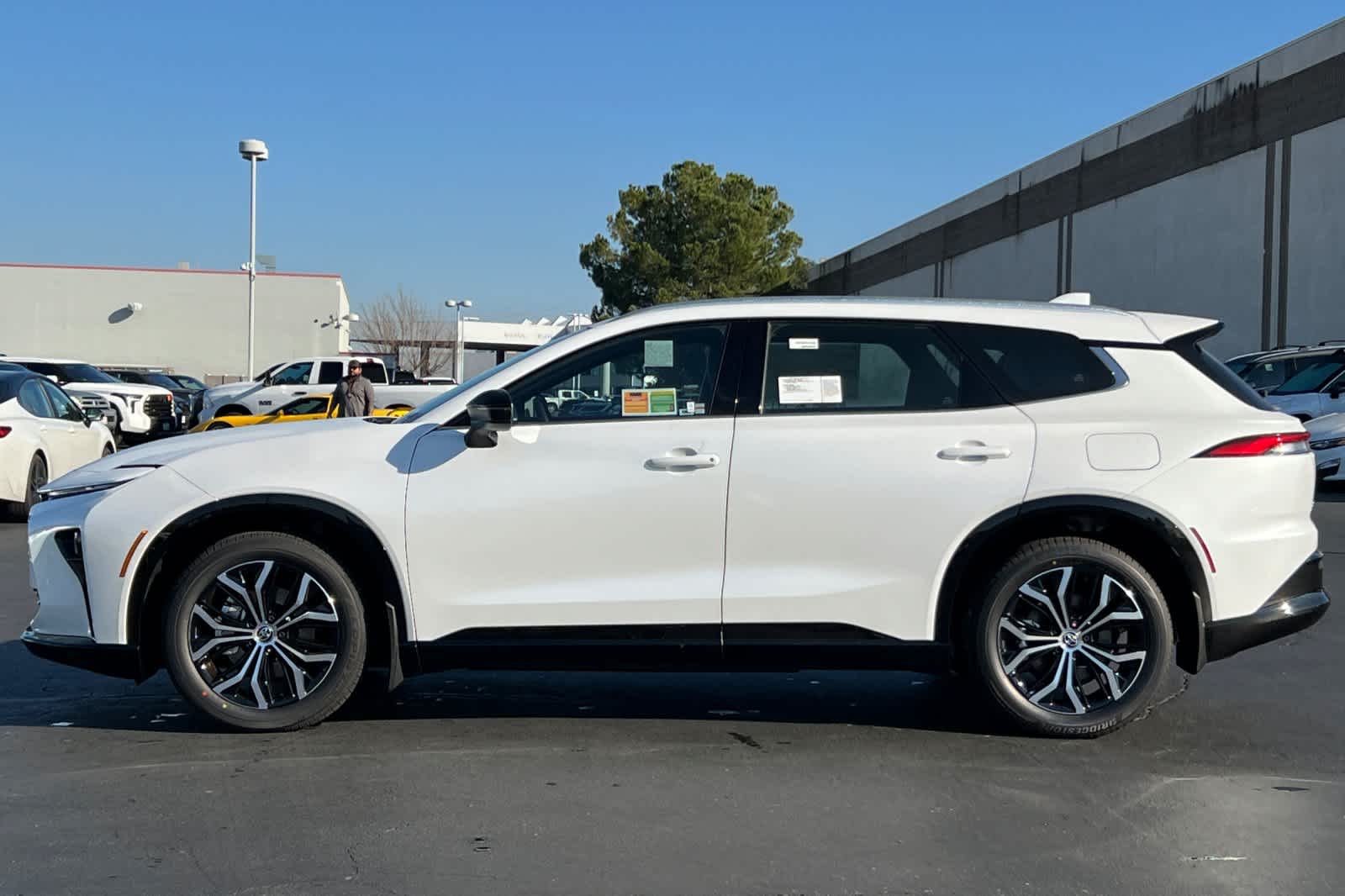 Thumbnail: 2026 Toyota Crown Signia - 5