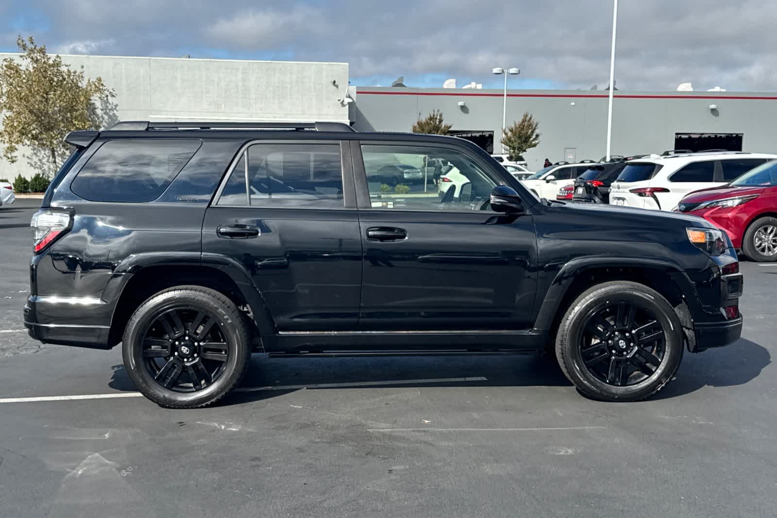 Thumbnail: 2019 Toyota 4Runner - 6