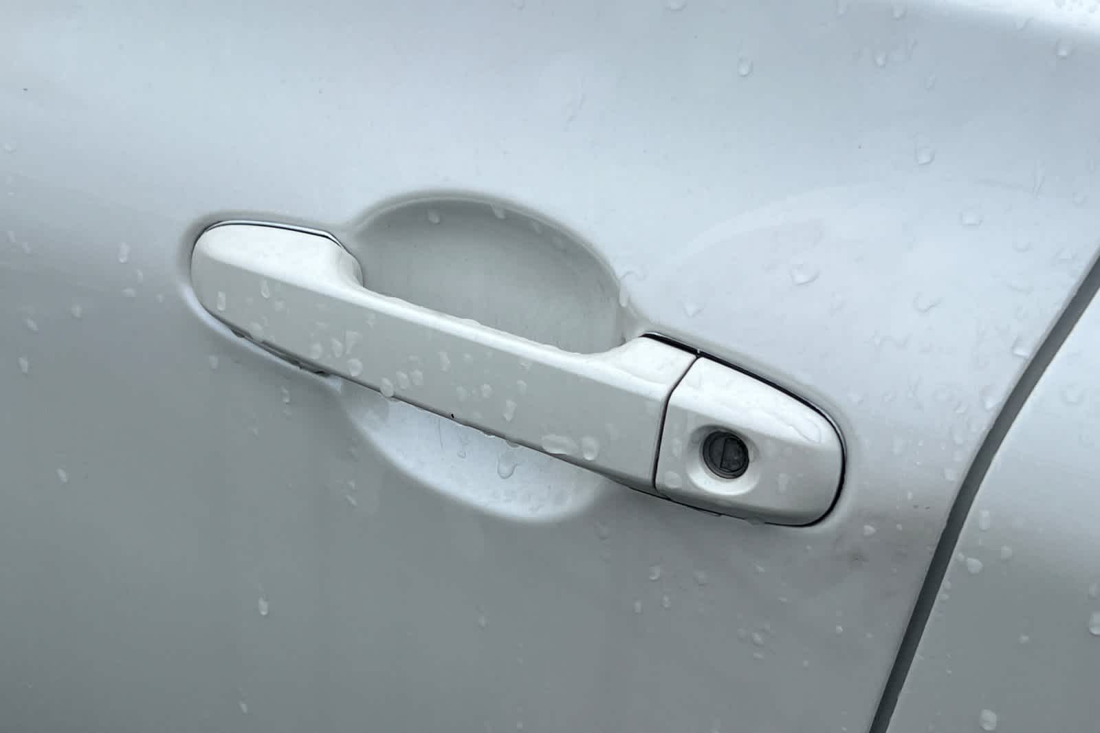 Thumbnail: 2017 Toyota Camry - 19