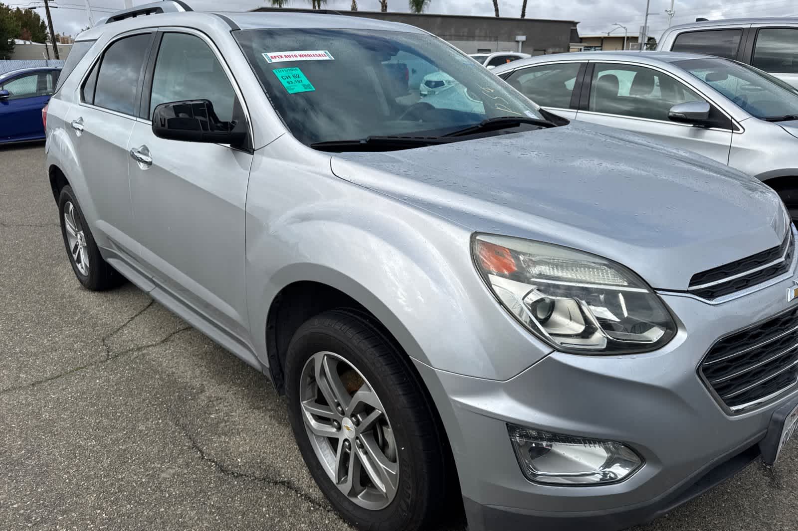 Thumbnail: 2017 Chevrolet Equinox - 3