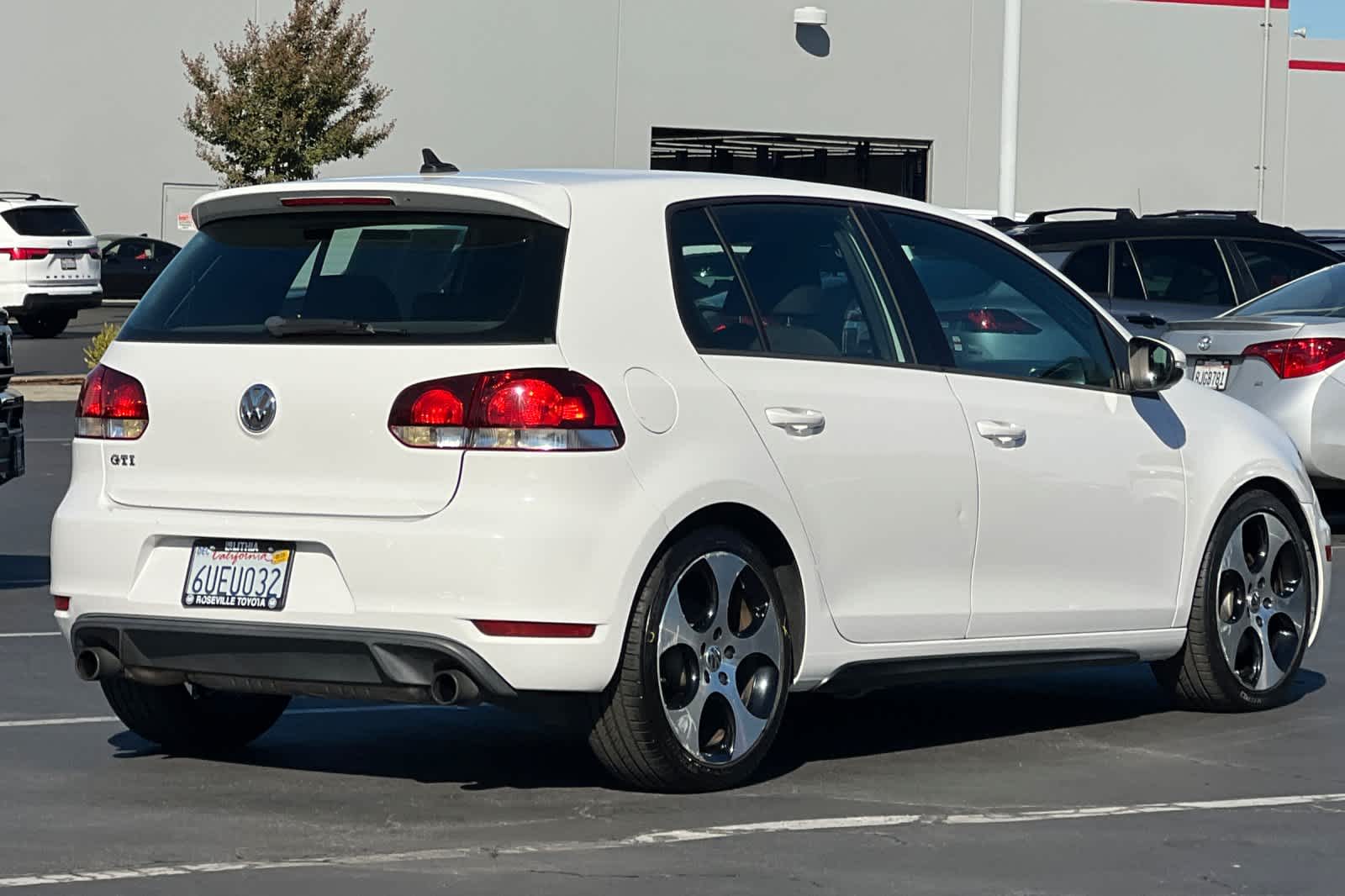 Thumbnail: 2012 Volkswagen Golf - 2
