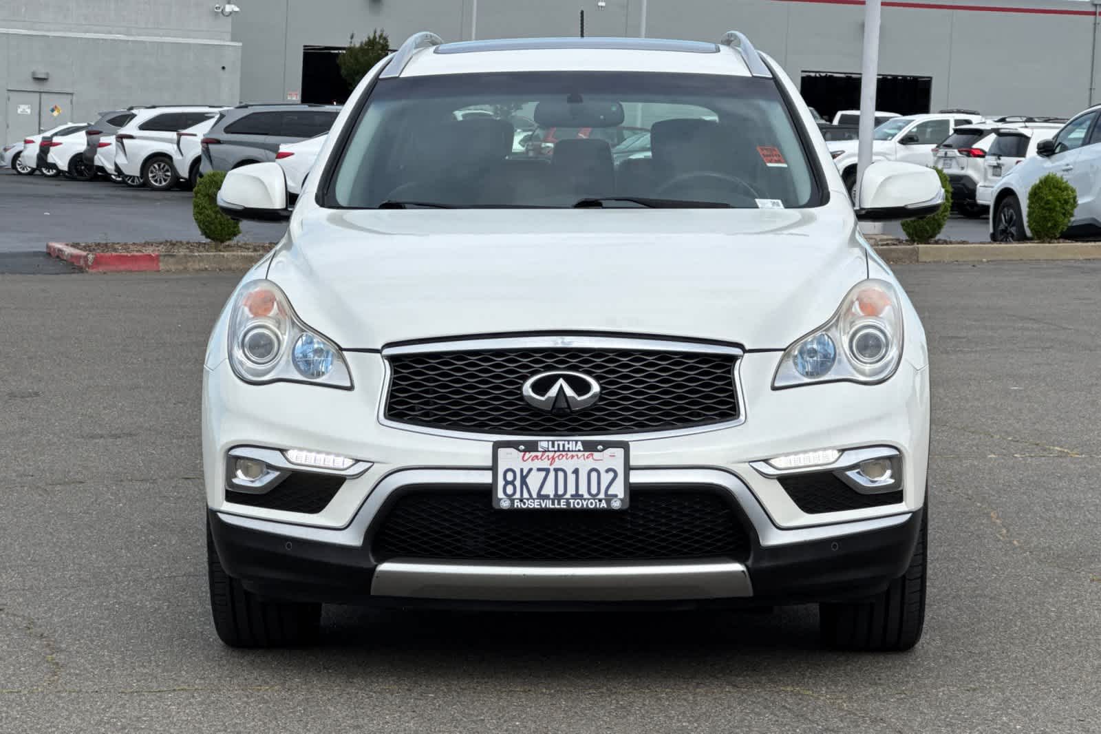 Thumbnail: 2017 INFINITI QX50 - 10