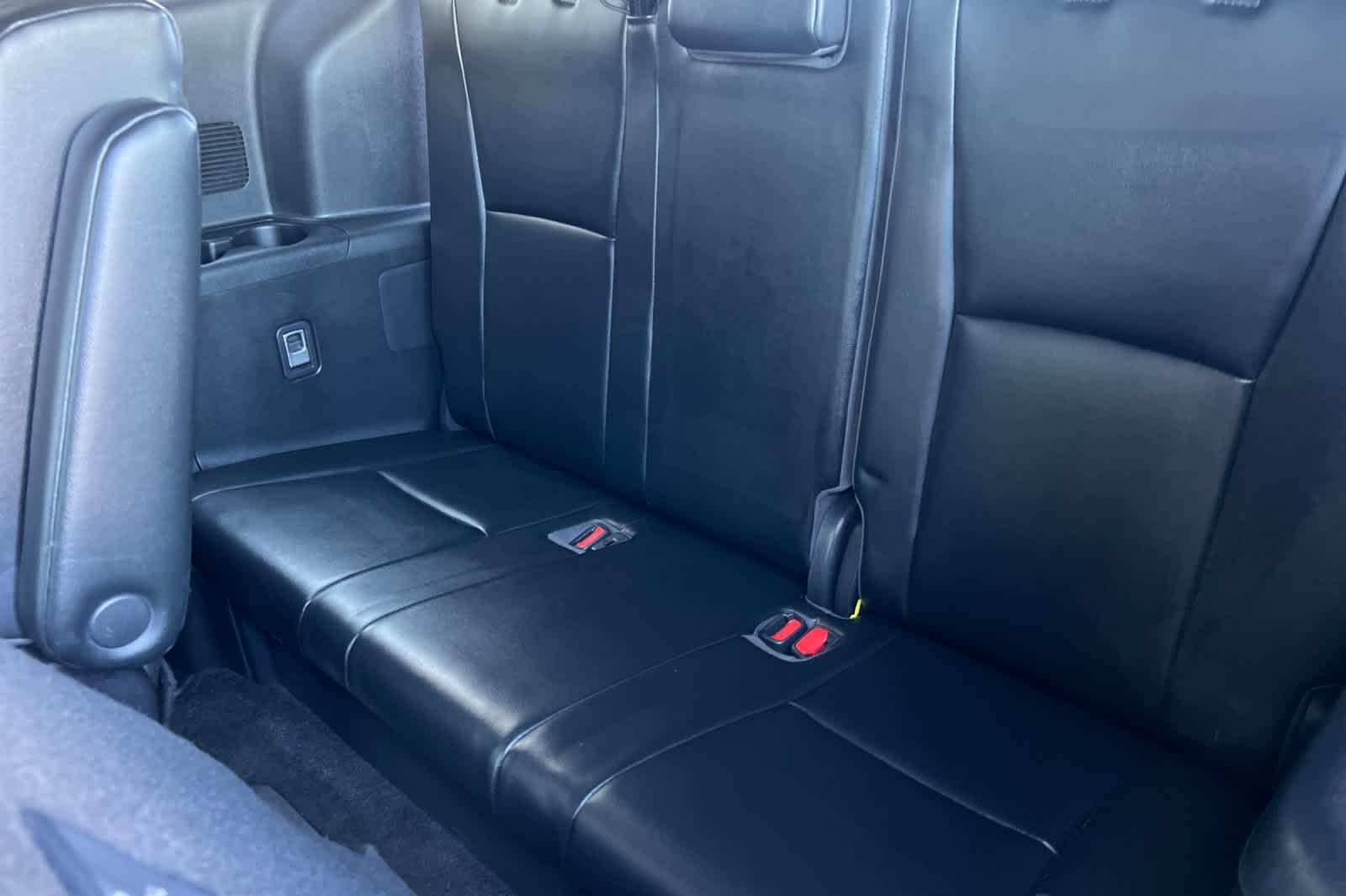 Thumbnail: 2023 Toyota Highlander - 16