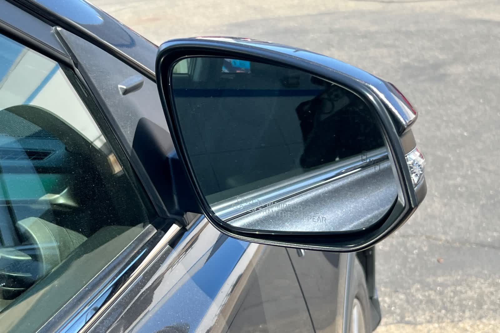 Thumbnail: 2017 Toyota RAV4 - 16