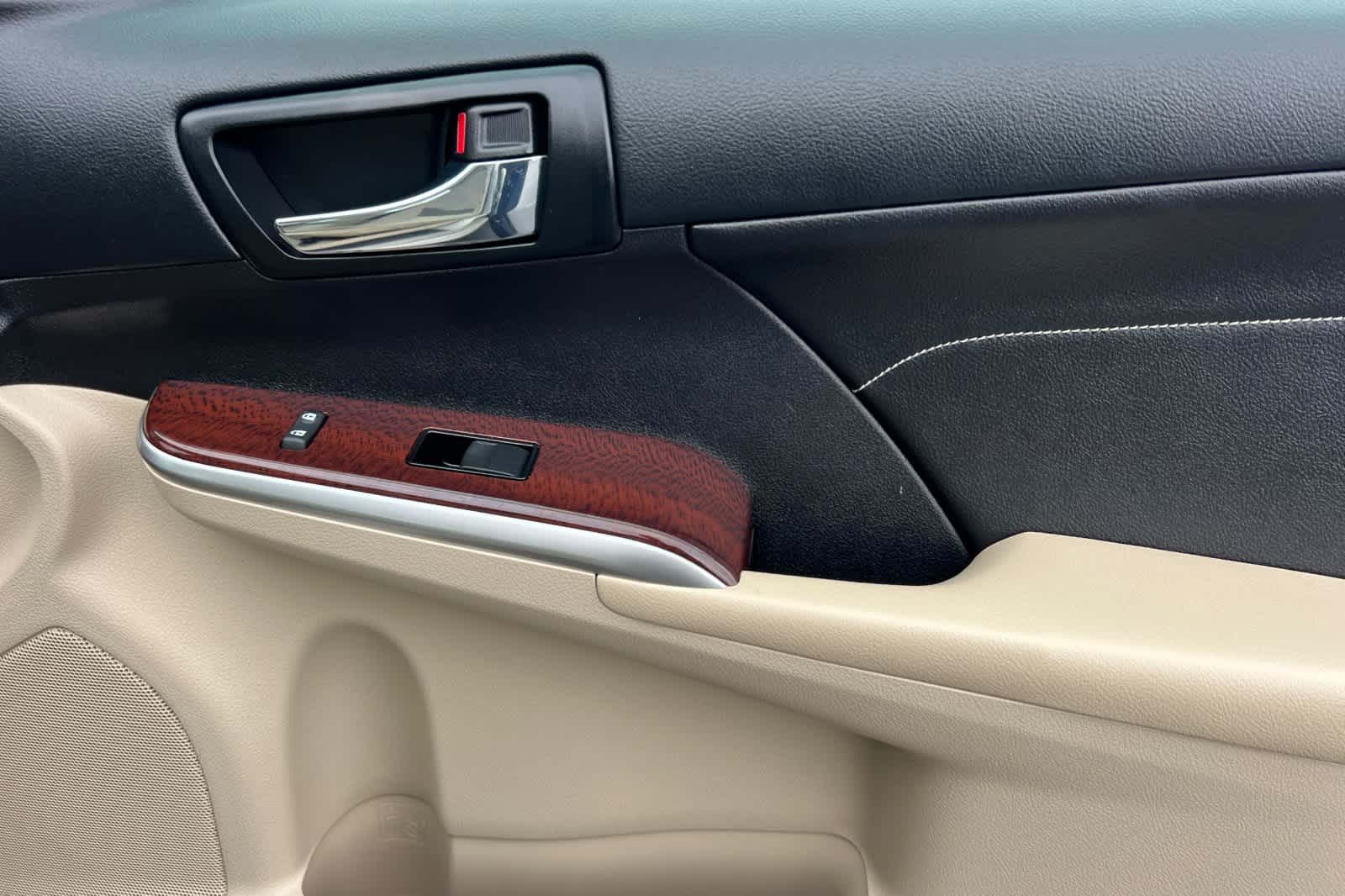 Thumbnail: 2013 Toyota Camry - 18