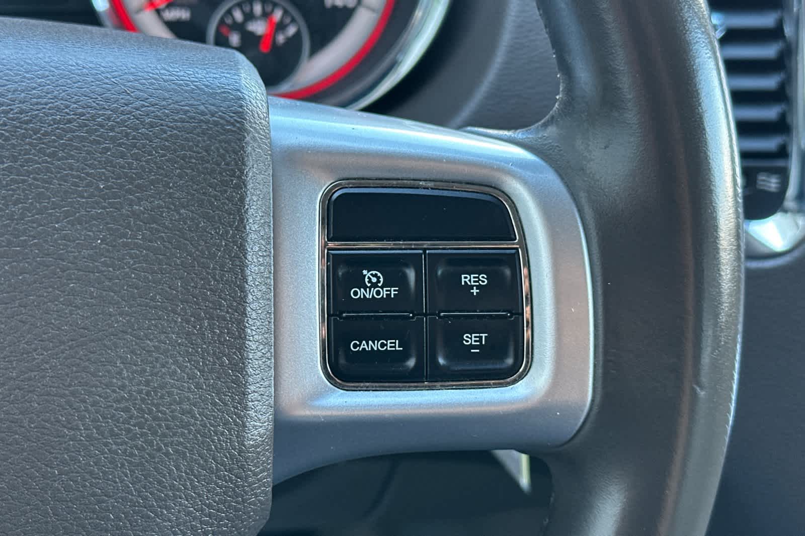 Thumbnail: 2011 Dodge Durango - 28