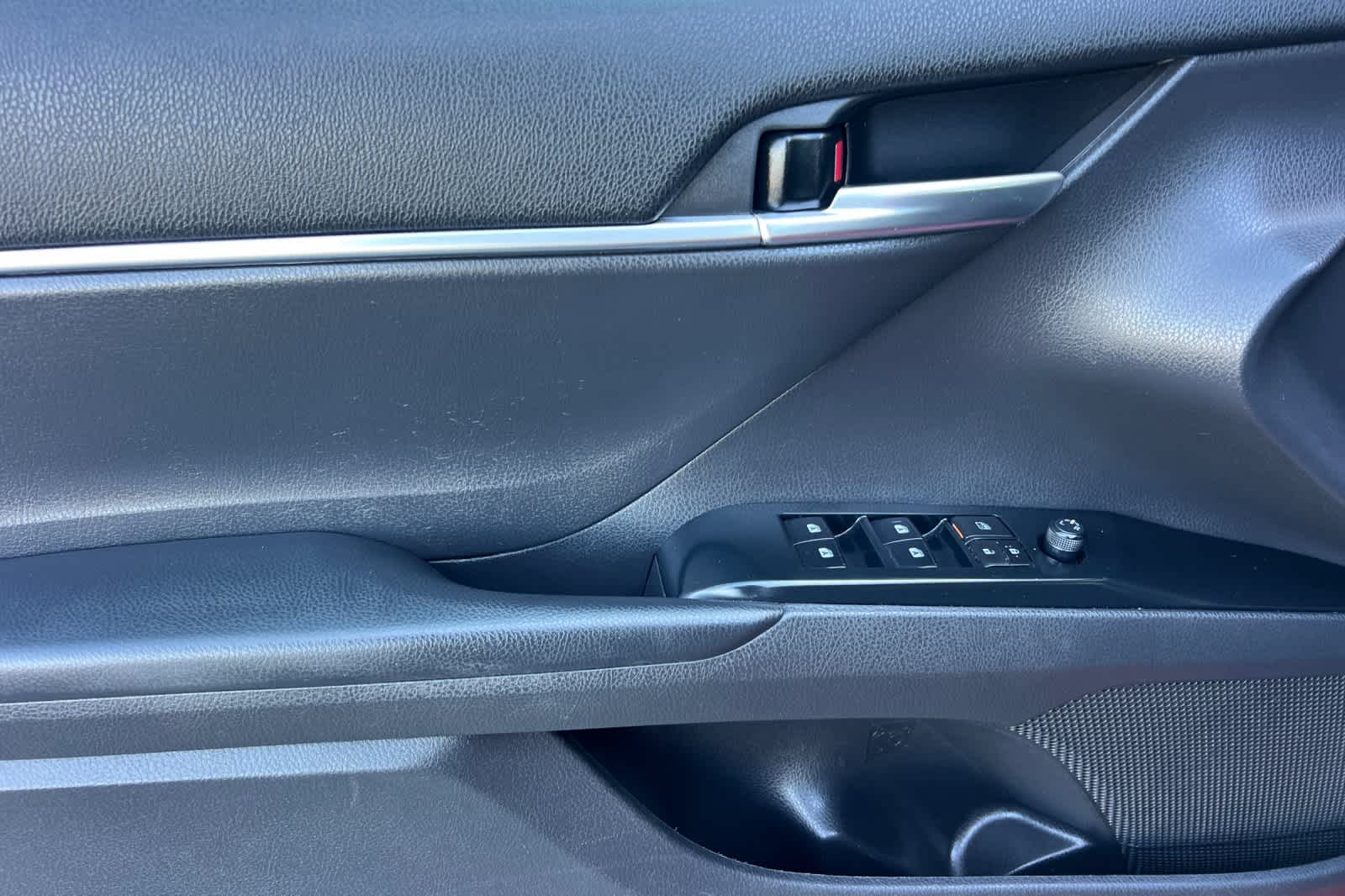 Thumbnail: 2020 Toyota Camry - 12