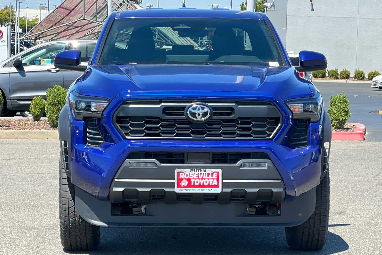 Thumbnail: 2025 Toyota Tacoma - 10