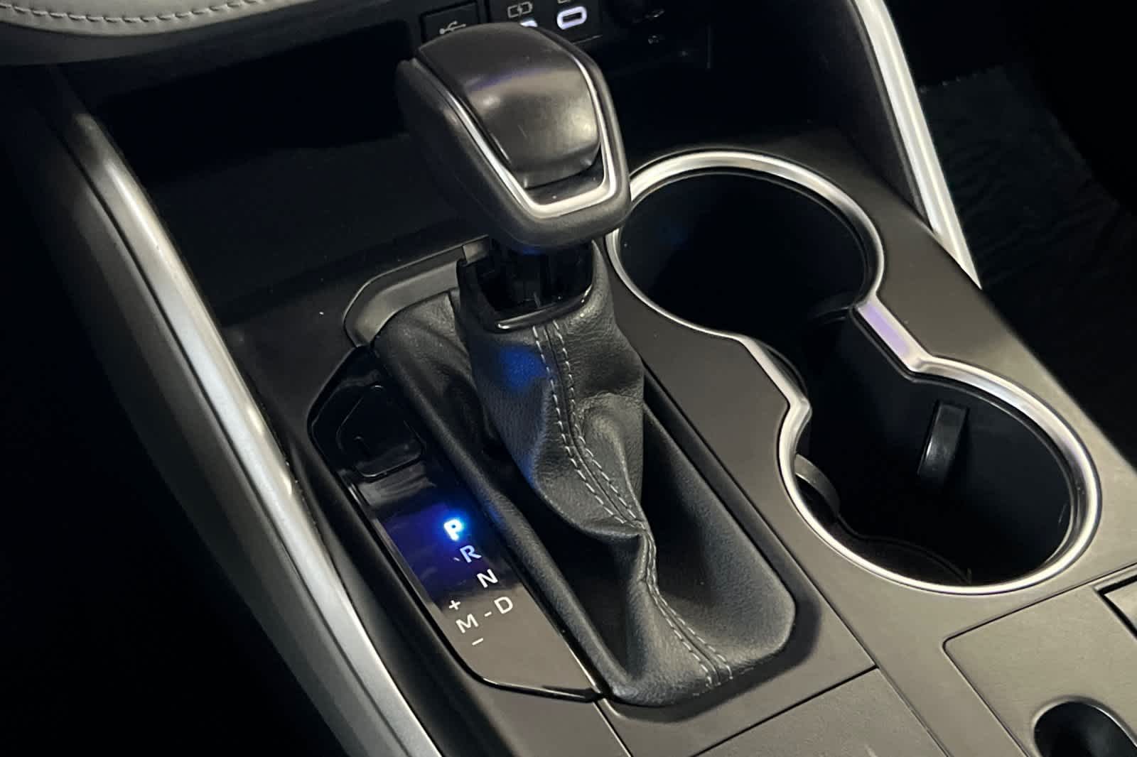 Thumbnail: 2023 Toyota Highlander - 24