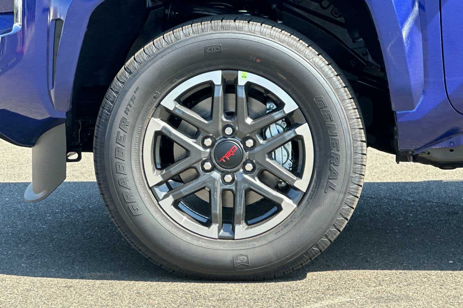 2025 Toyota Tacoma TRD Sport 31