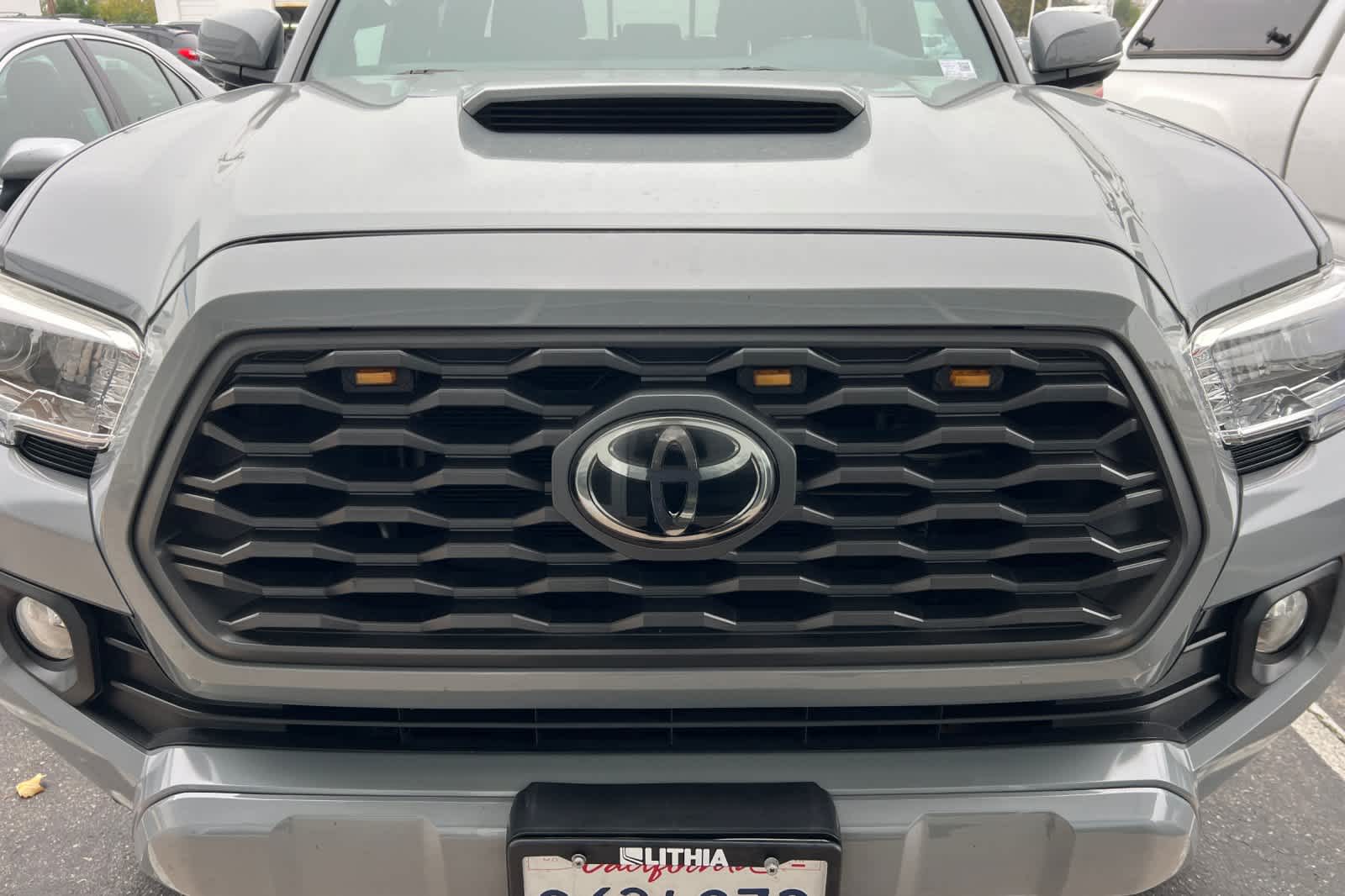 Thumbnail: 2020 Toyota Tacoma - 9