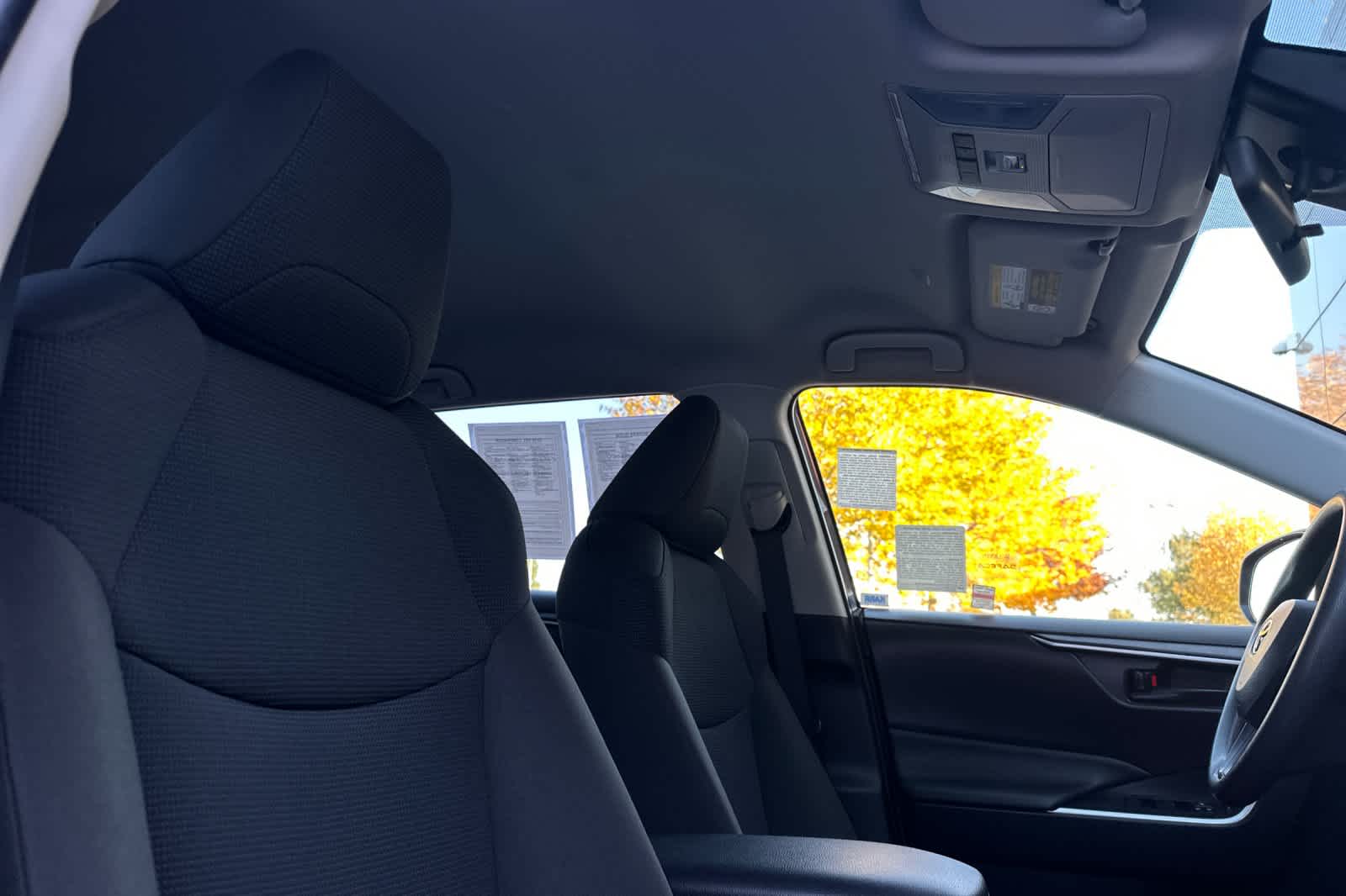 Thumbnail: 2025 Toyota RAV4 - 18