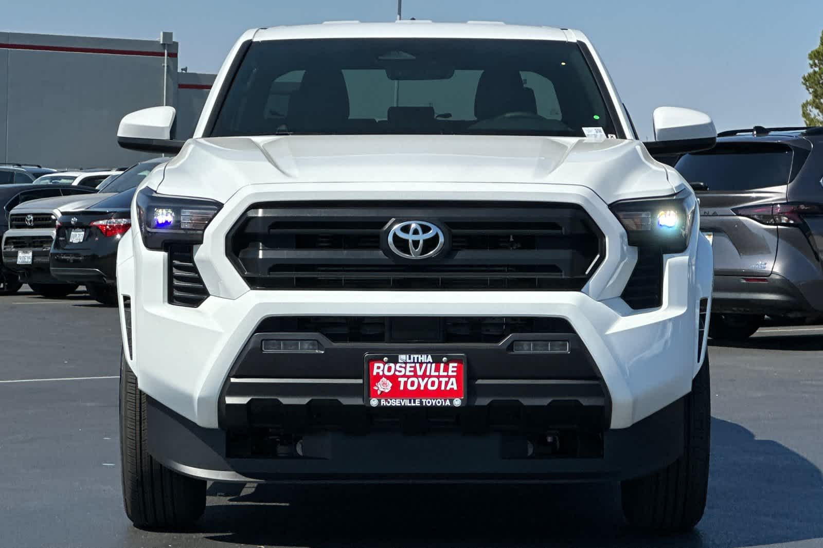 Thumbnail: 2025 Toyota Tacoma - 10