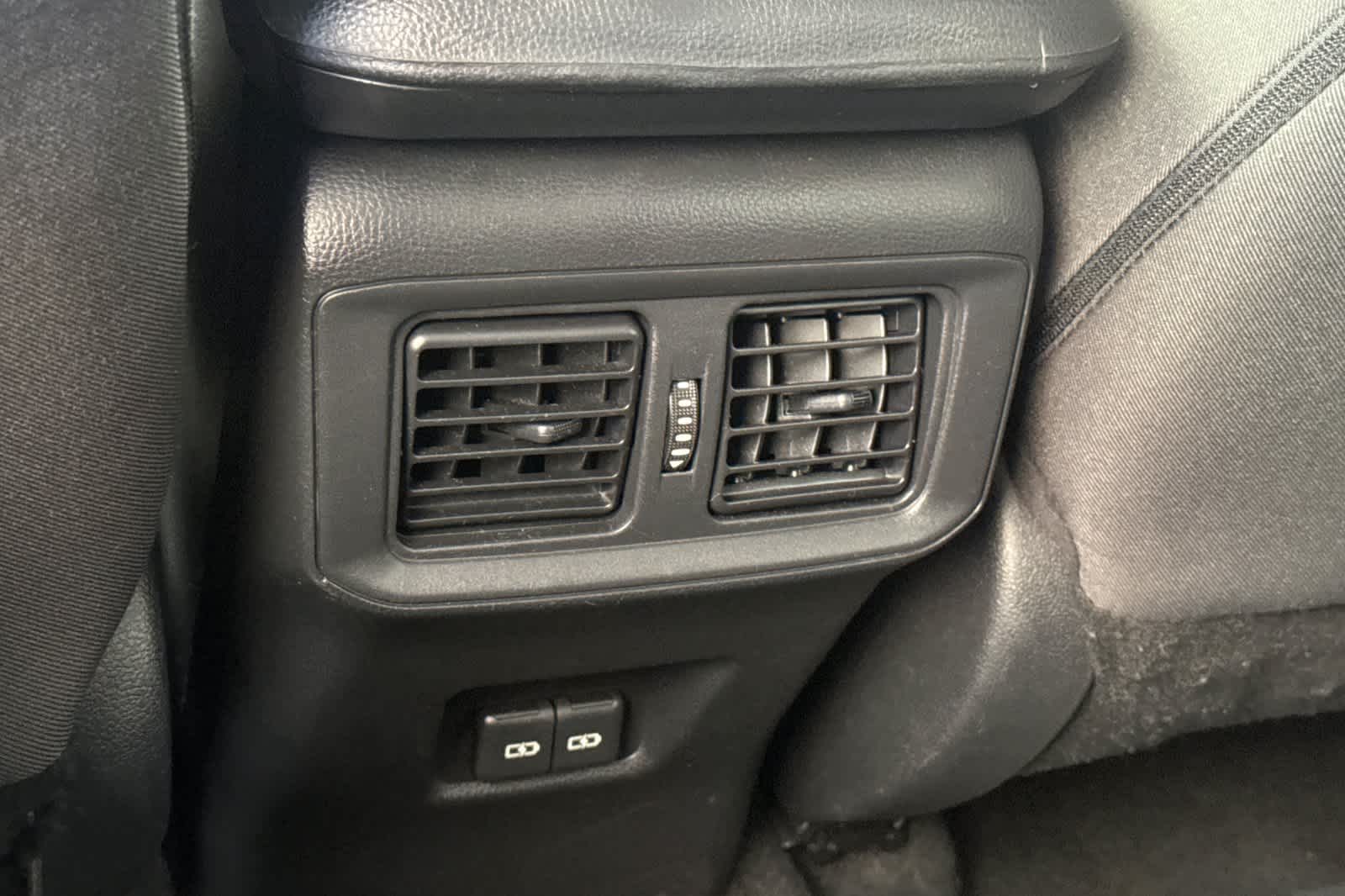 Thumbnail: 2022 Toyota RAV4 - 14