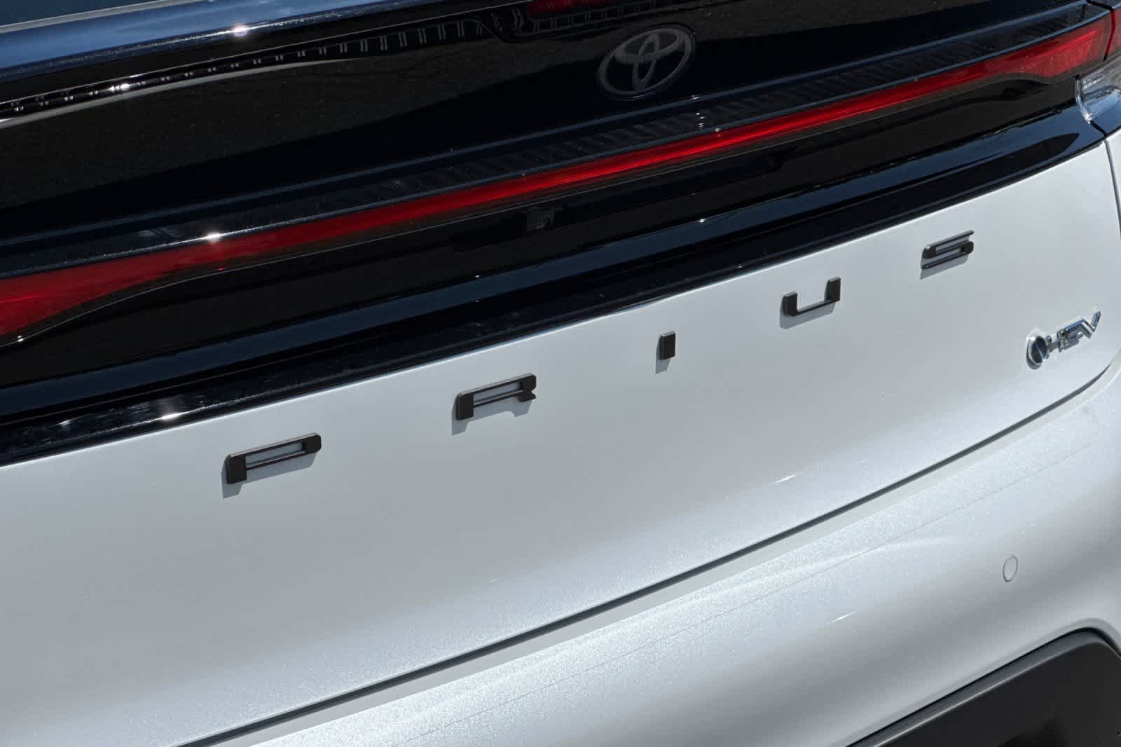 Thumbnail: 2024 Toyota Prius - 31