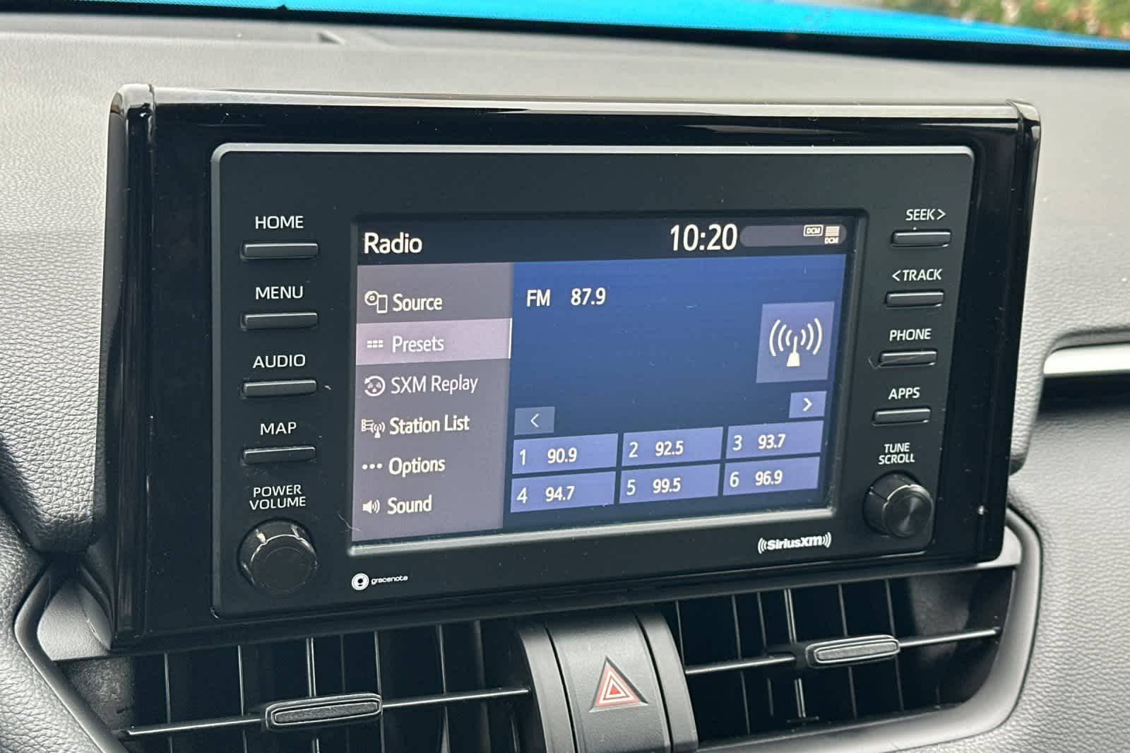 Thumbnail: 2021 Toyota RAV4 - 20