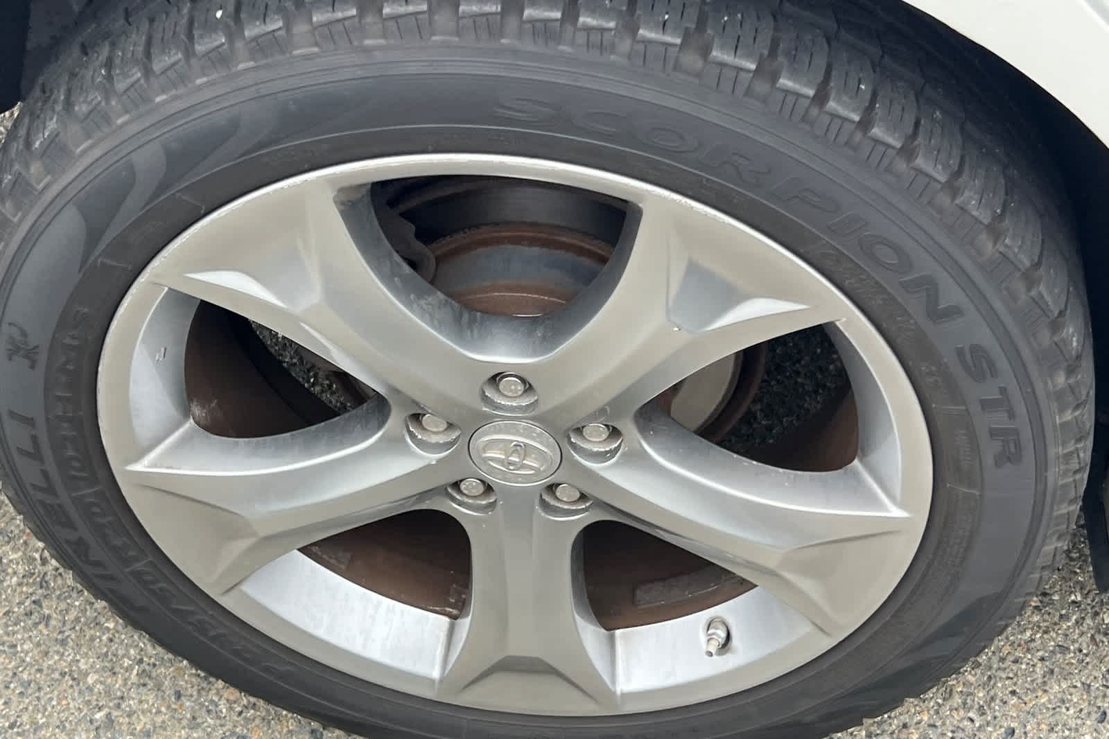 Thumbnail: 2013 Toyota Venza - 14