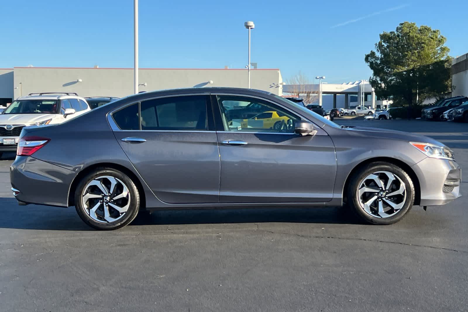 Thumbnail: 2016 Honda Accord - 6