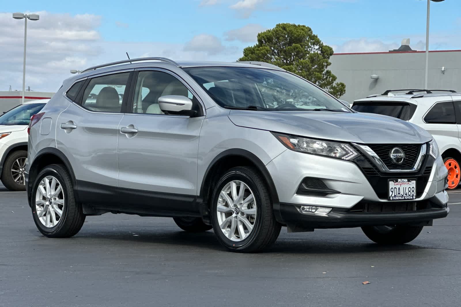 Thumbnail: 2022 Nissan Rogue Sport - 5