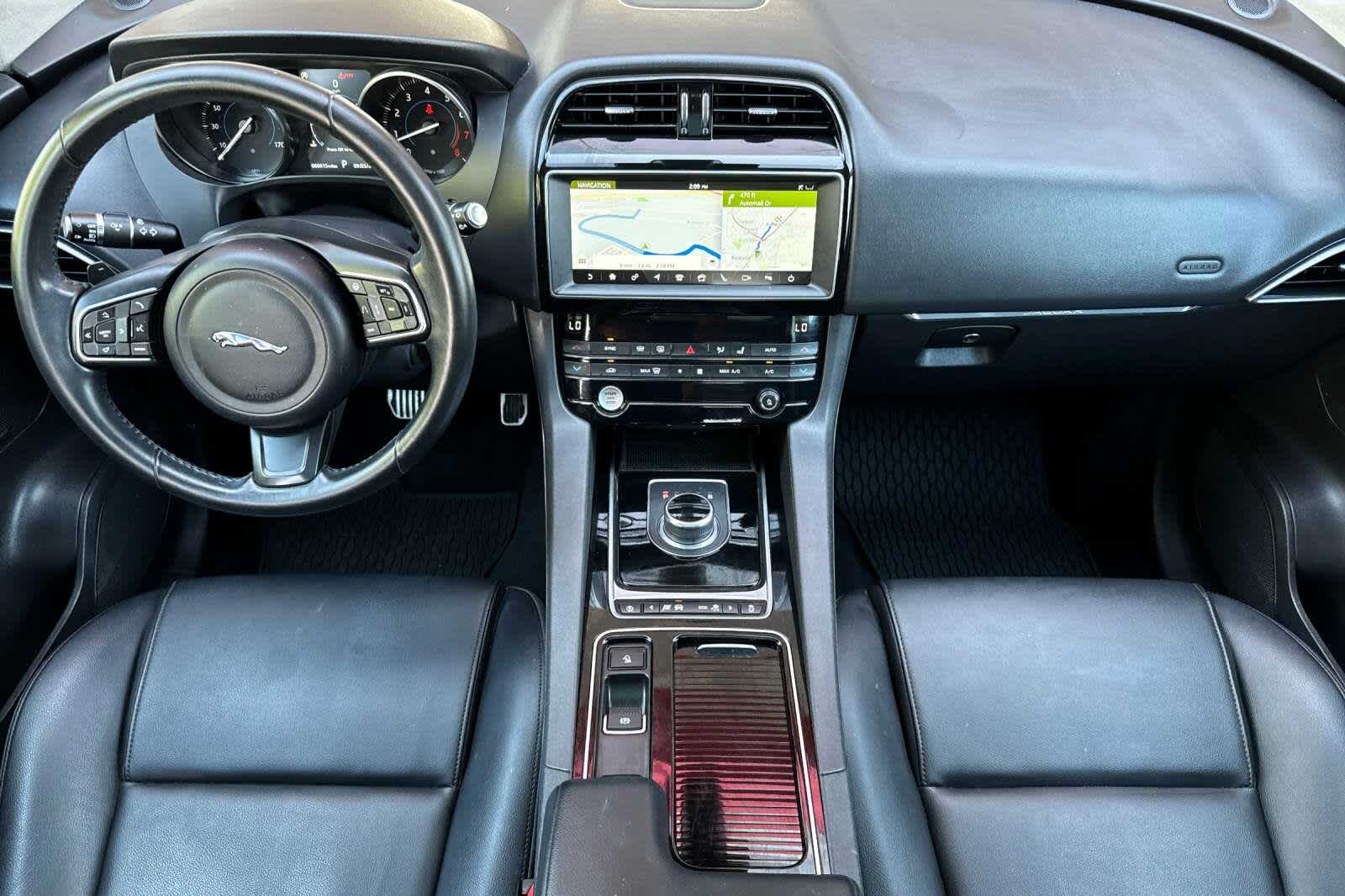 Thumbnail: 2019 Jaguar F-Pace - 3