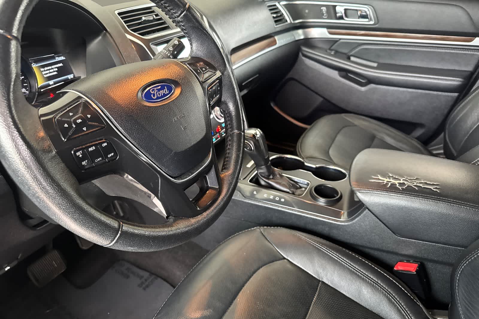 Thumbnail: 2019 Ford Explorer - 11