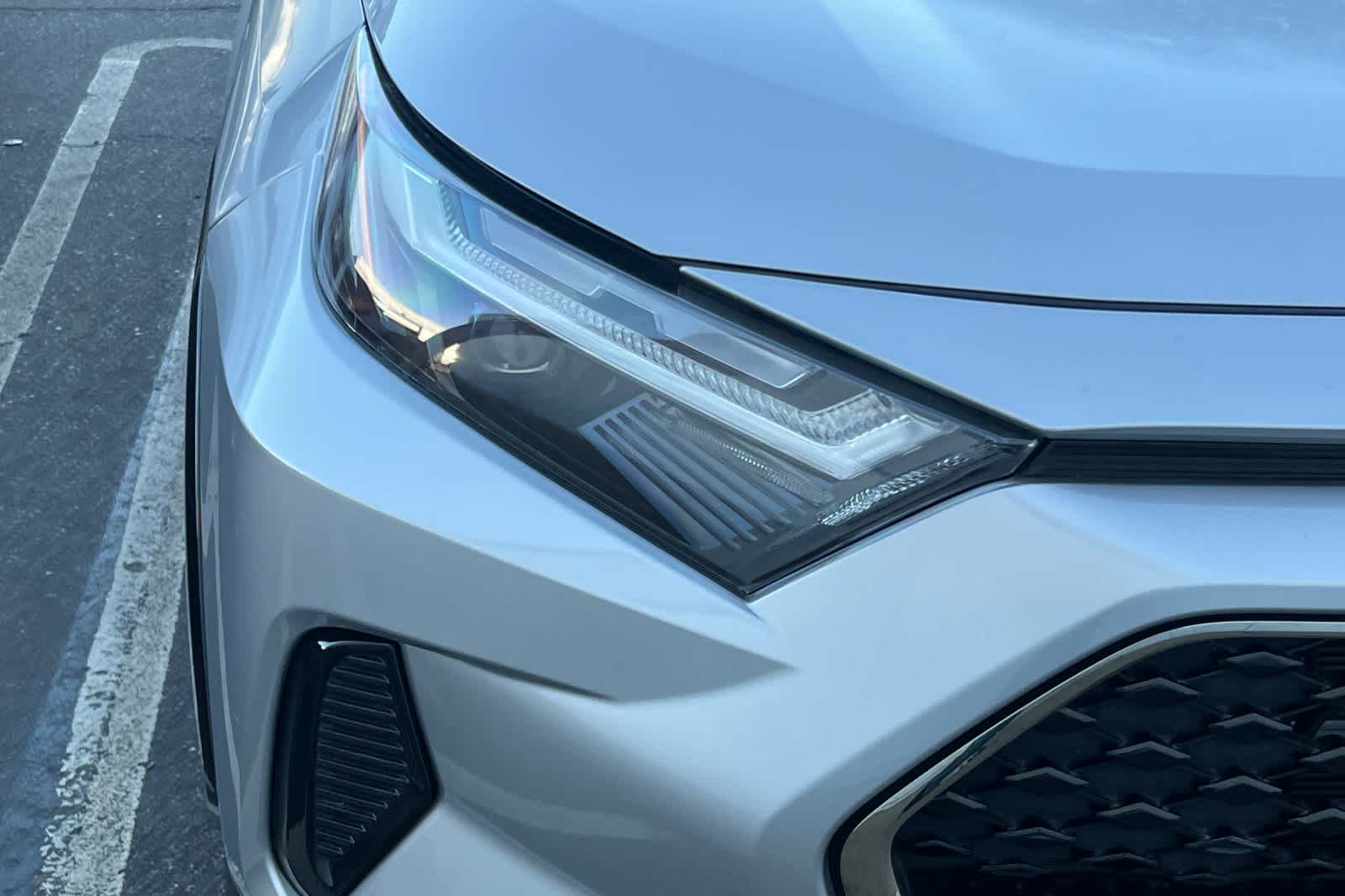 Thumbnail: 2022 Toyota RAV4 - 8