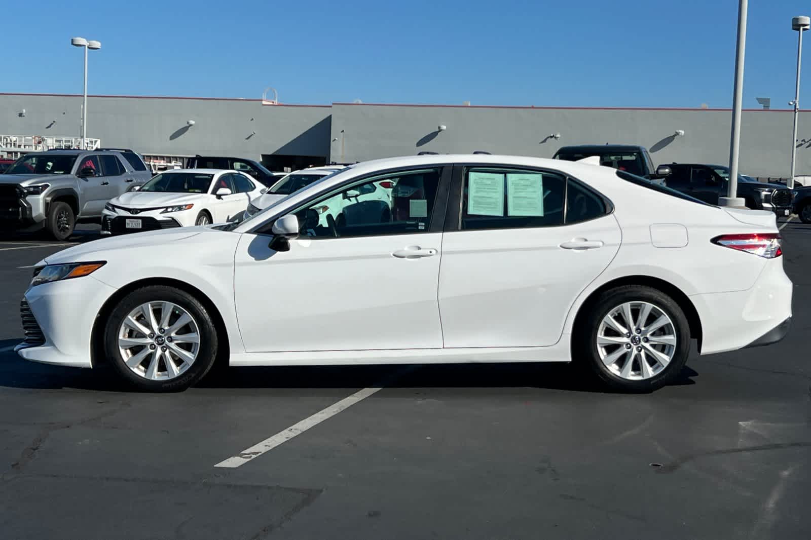 Thumbnail: 2019 Toyota Camry - 9