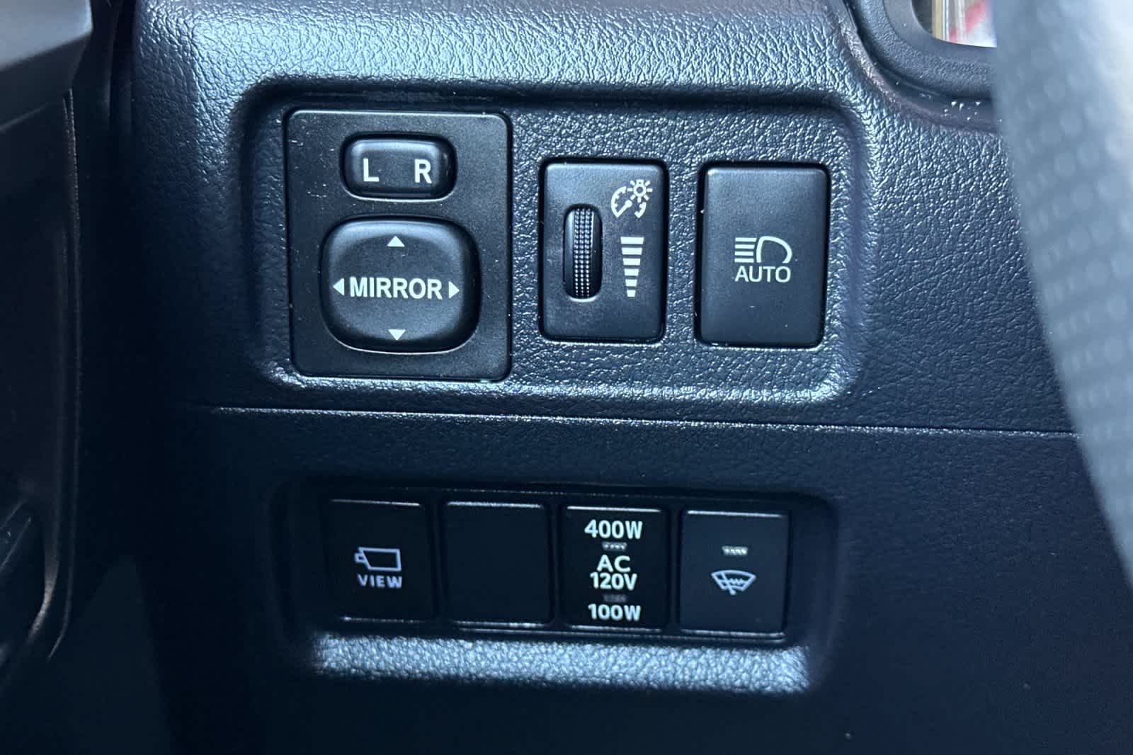 Thumbnail: 2022 Toyota 4Runner - 30