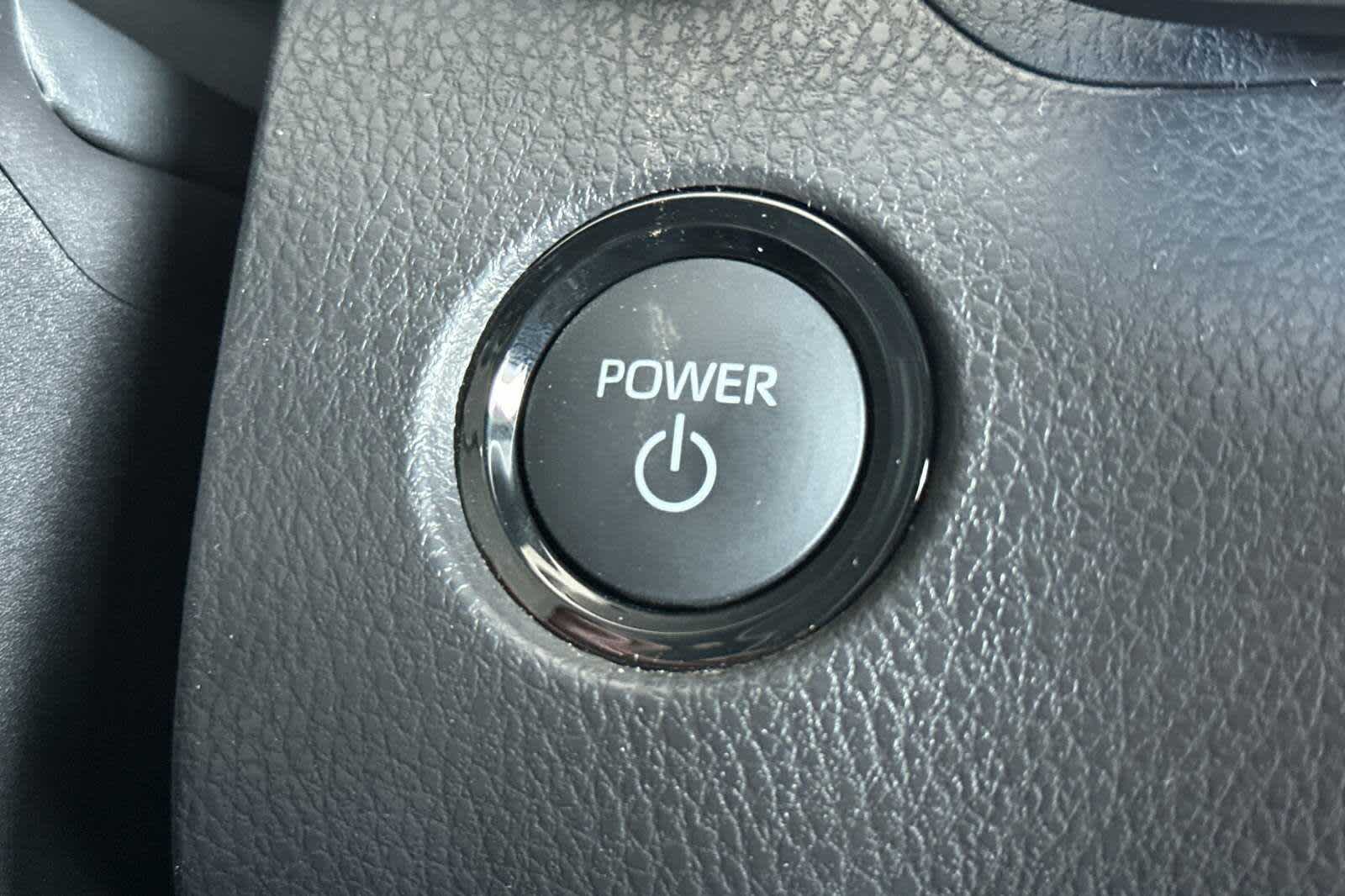 2025 Toyota Camry XSE 23