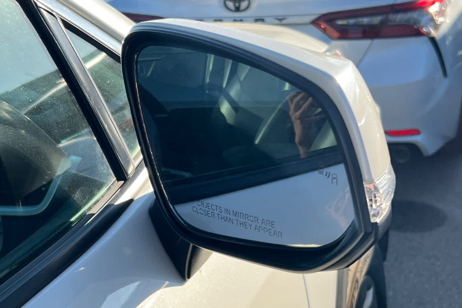 Thumbnail: 2022 Toyota RAV4 - 16