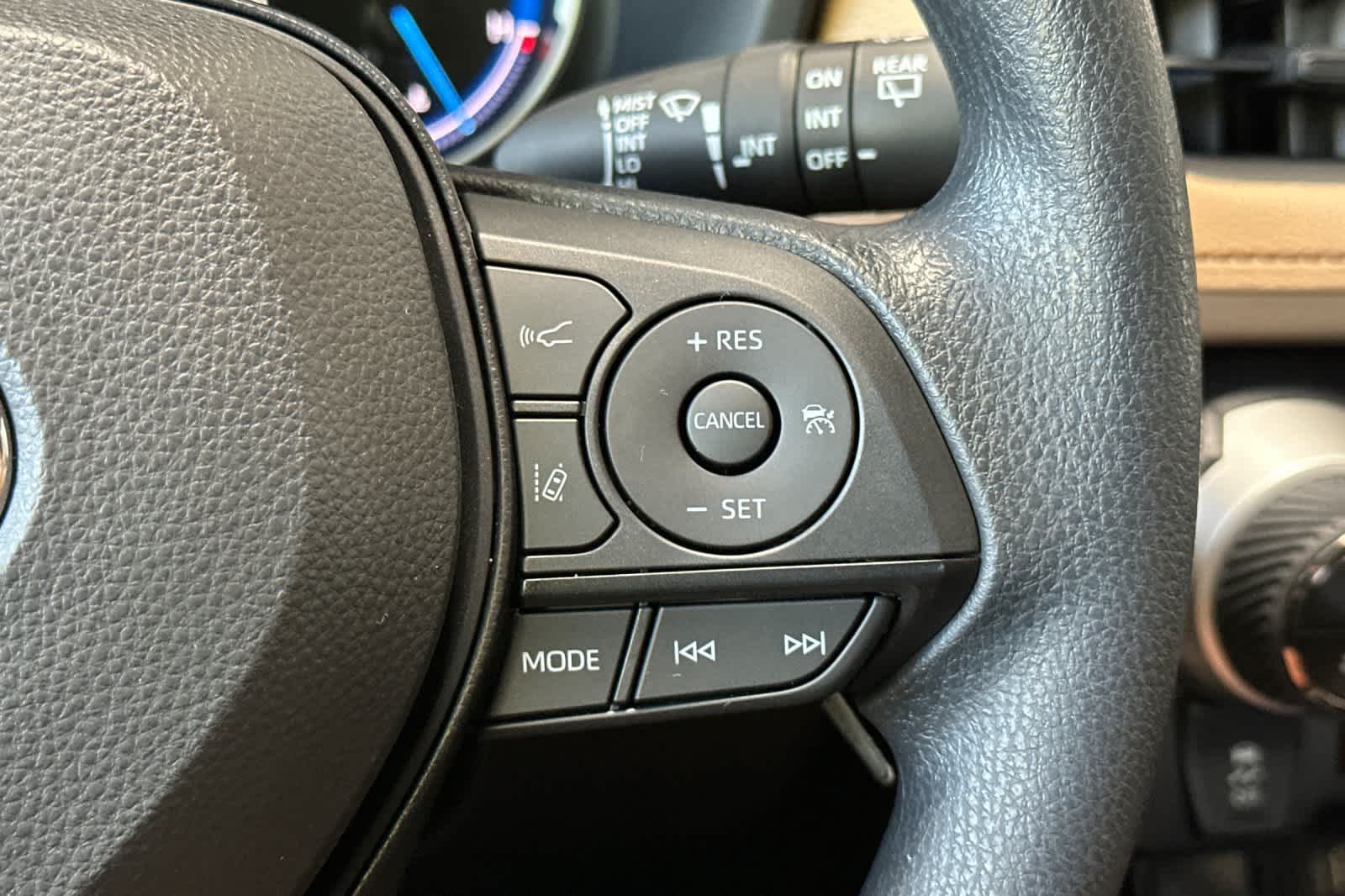 Thumbnail: 2025 Toyota RAV4 - 26