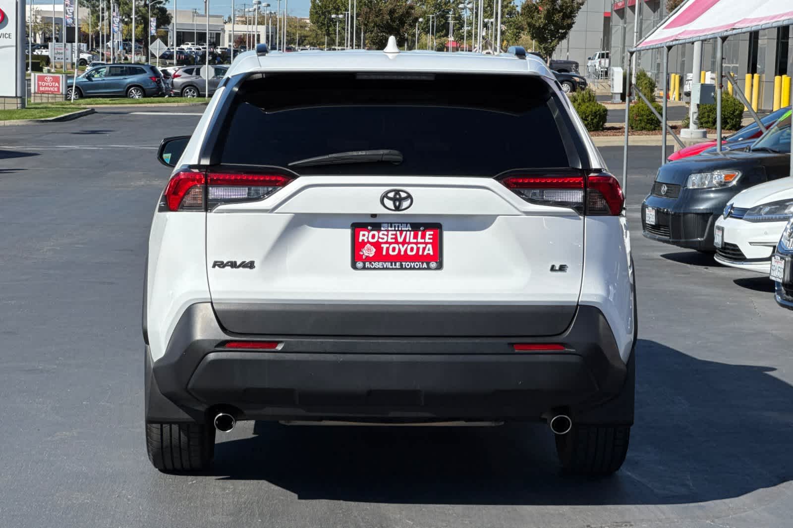 Thumbnail: 2020 Toyota RAV4 - 8