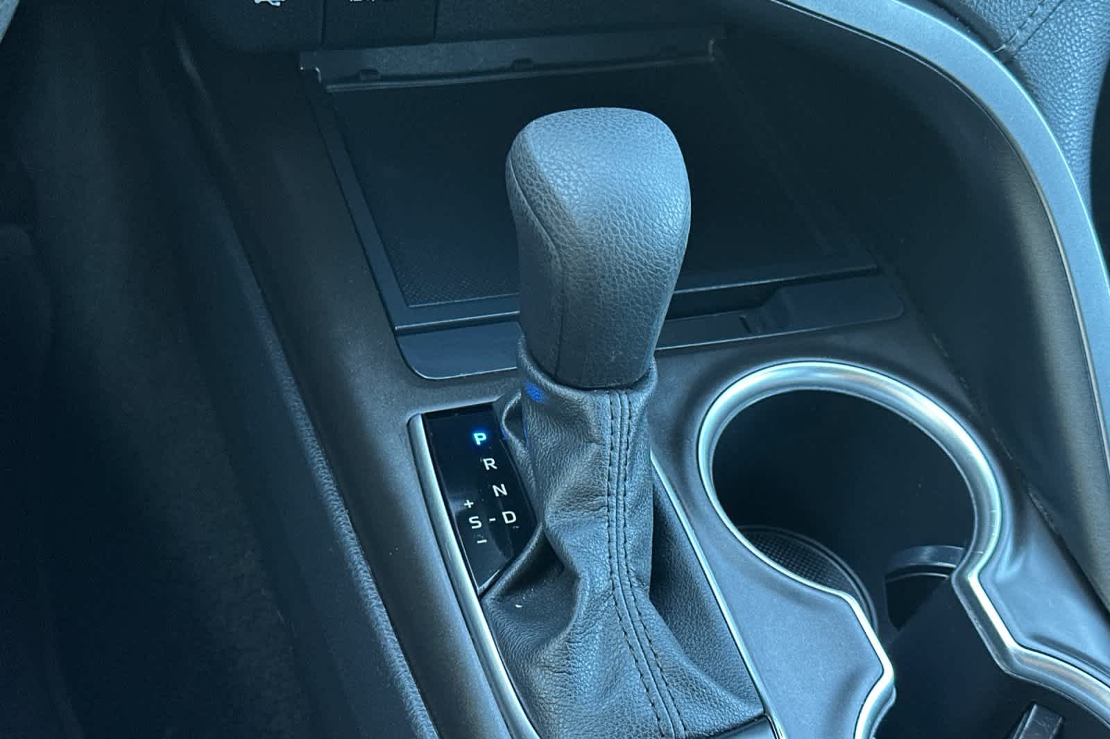 Thumbnail: 2023 Toyota Camry - 22