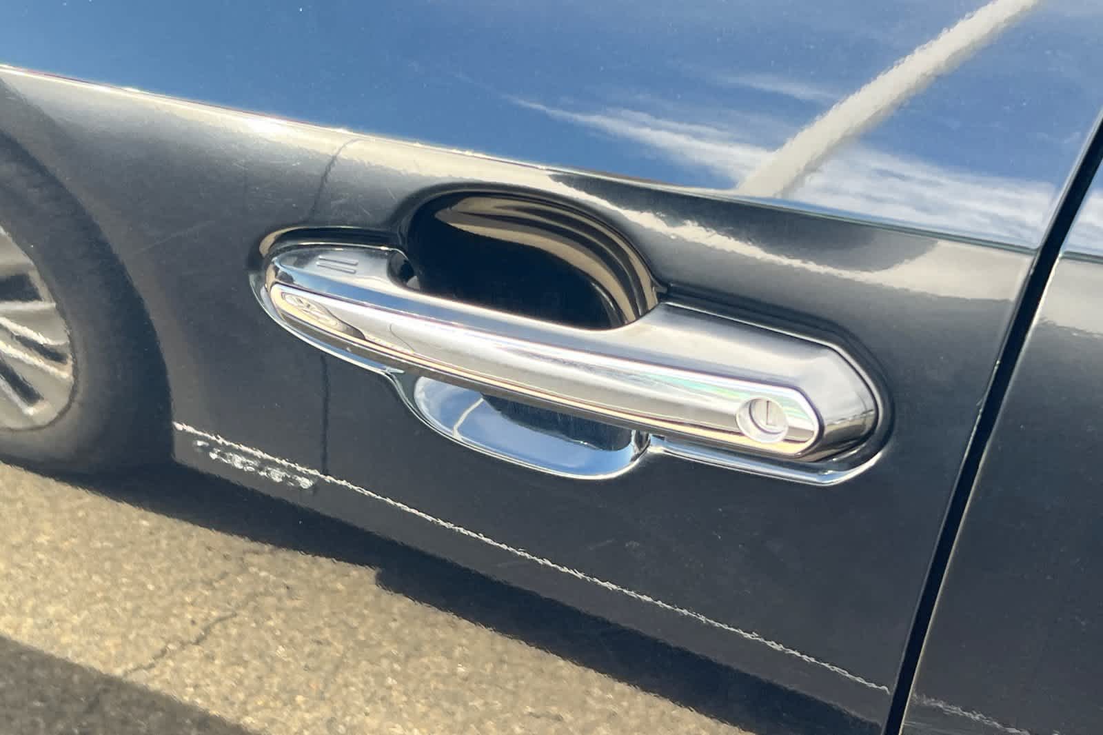 Thumbnail: 2019 Toyota RAV4 - 7