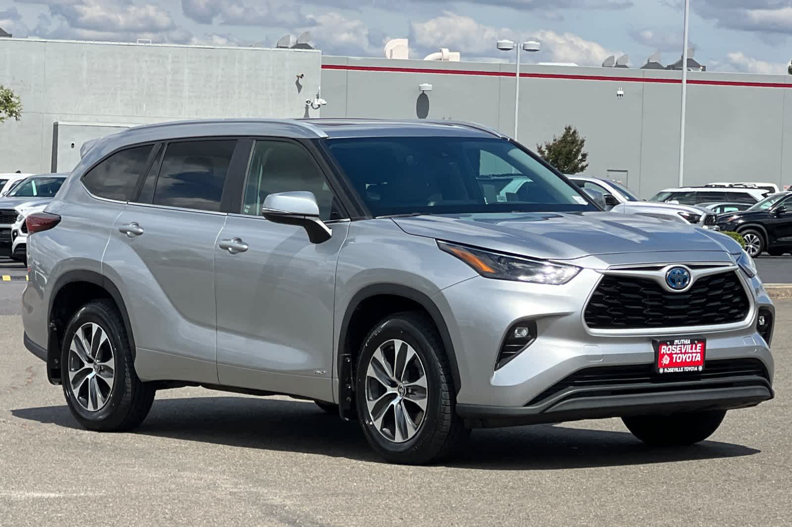 Thumbnail: 2024 Toyota Highlander - 5