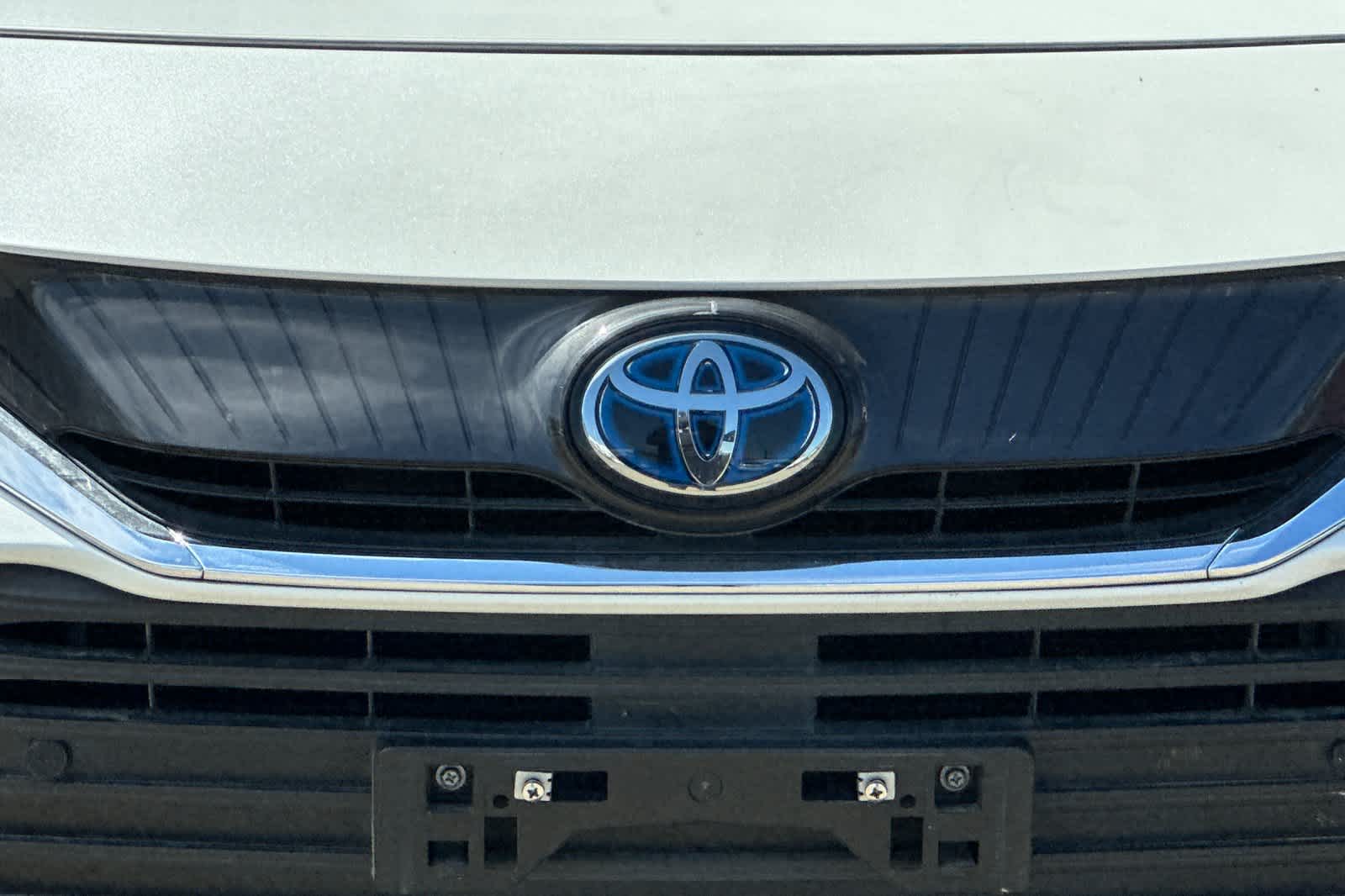 Thumbnail: 2022 Toyota Venza - 9