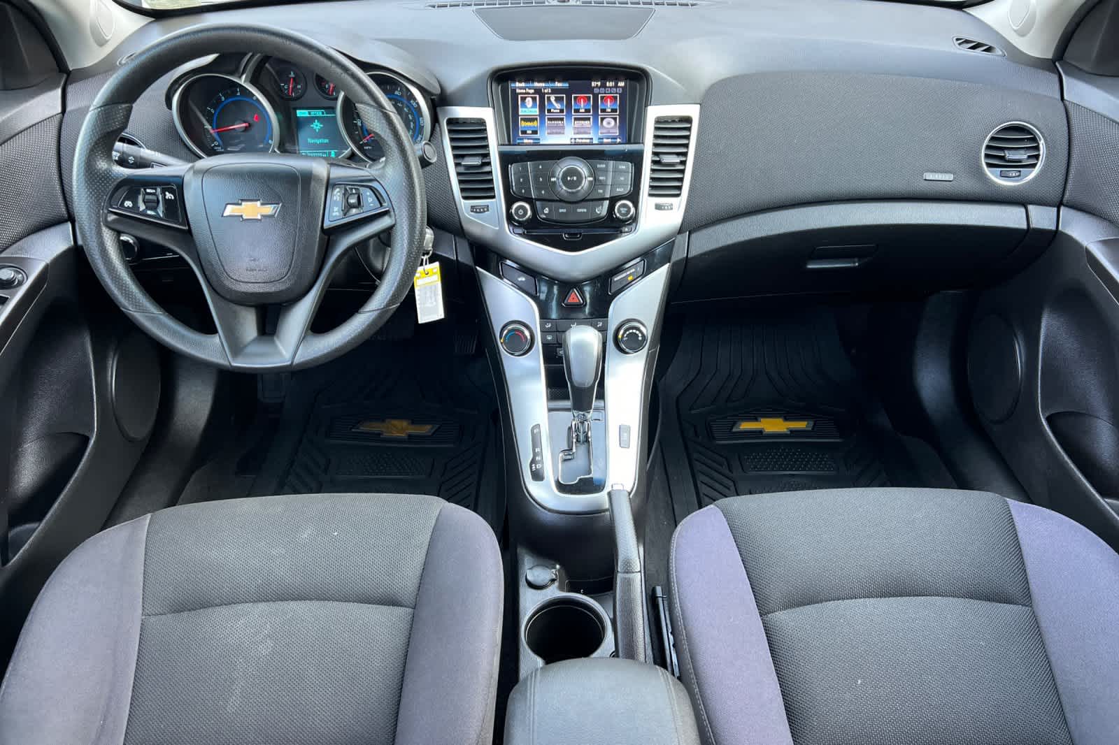 Thumbnail: 2015 Chevrolet Cruze - 3