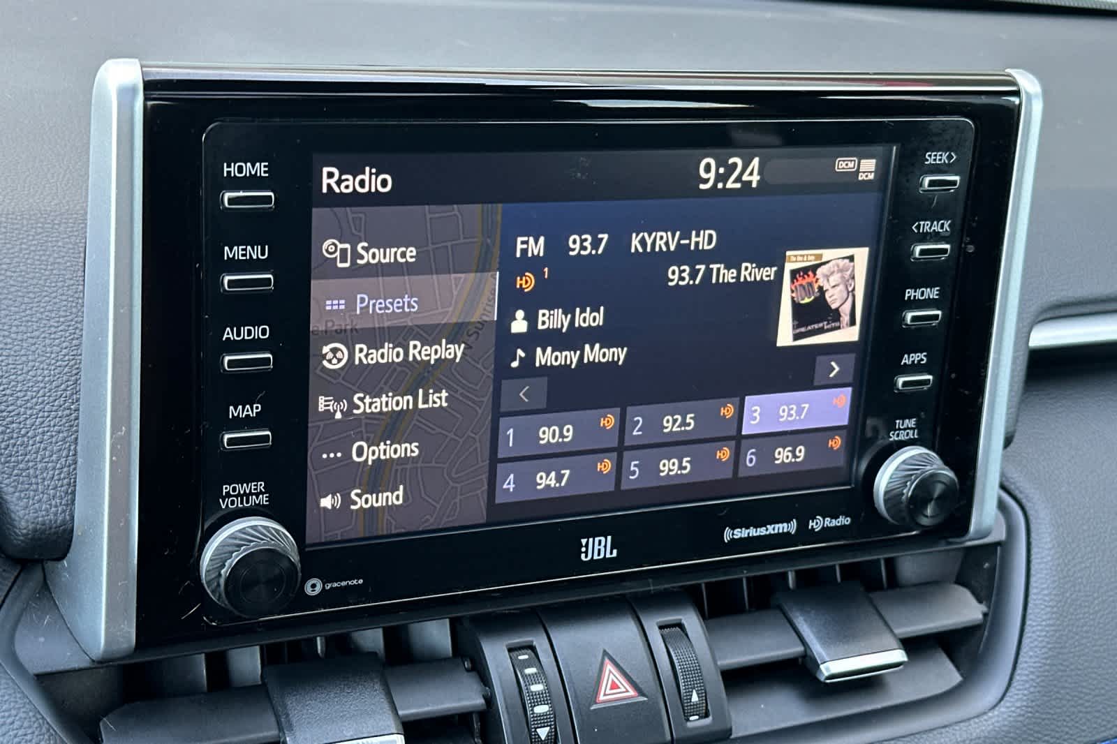 Thumbnail: 2021 Toyota RAV4 - 20