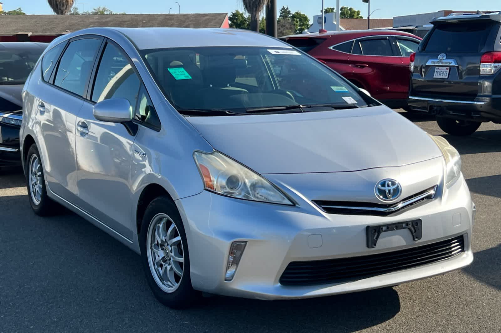 Thumbnail: 2013 Toyota Prius v - 3