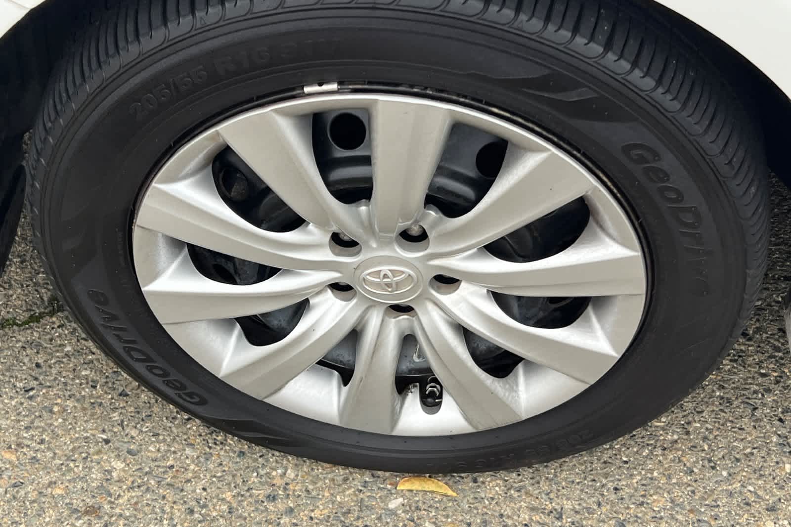 Thumbnail: 2013 Toyota Corolla - 22