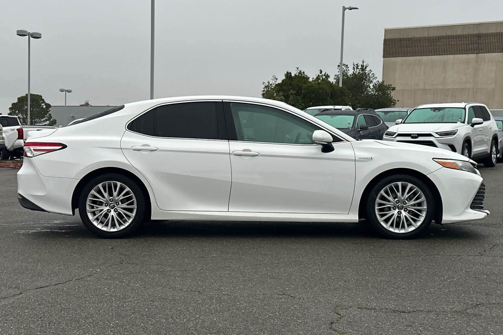 Thumbnail: 2018 Toyota Camry - 6