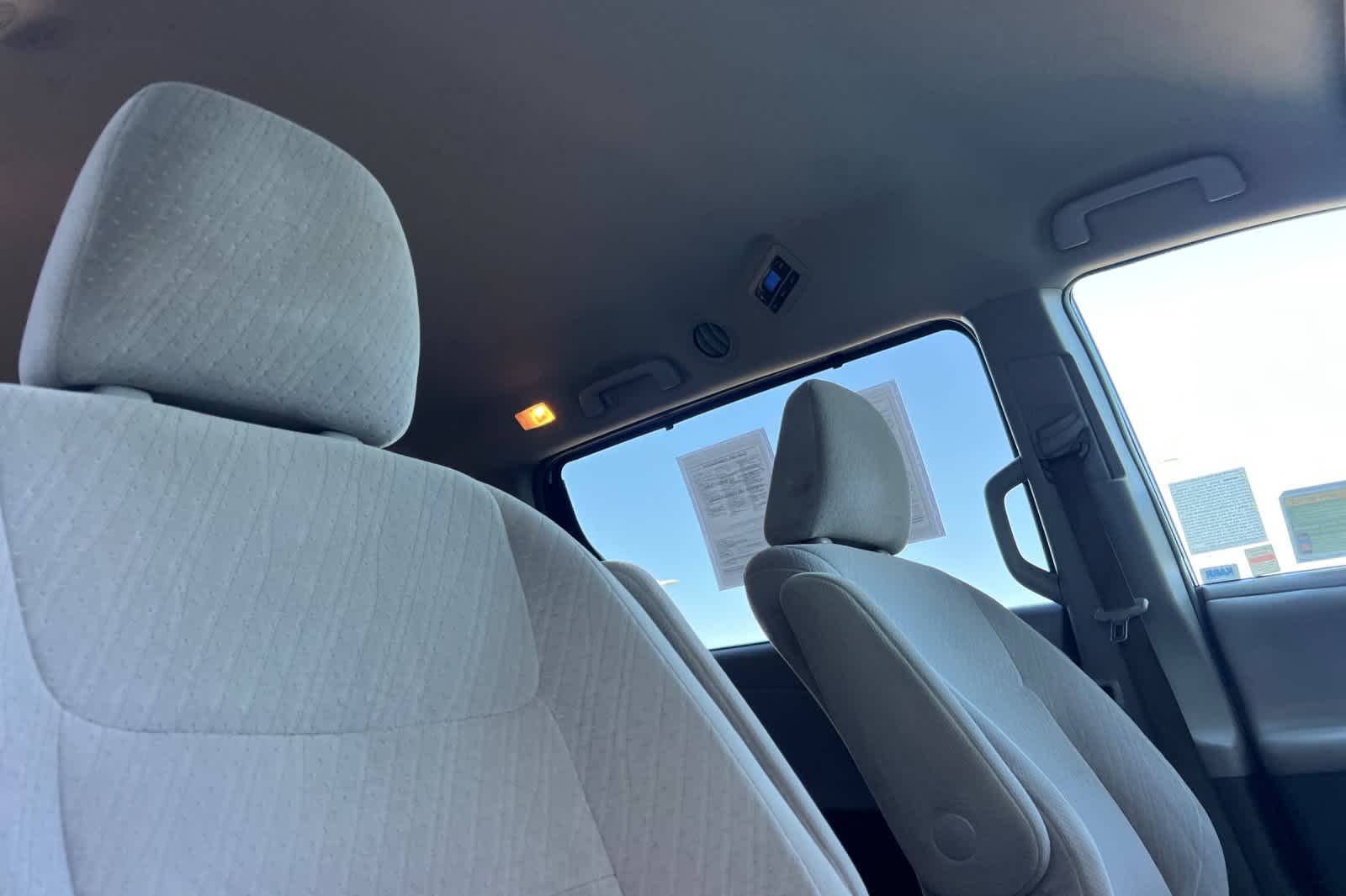 Thumbnail: 2016 Toyota Sienna - 19
