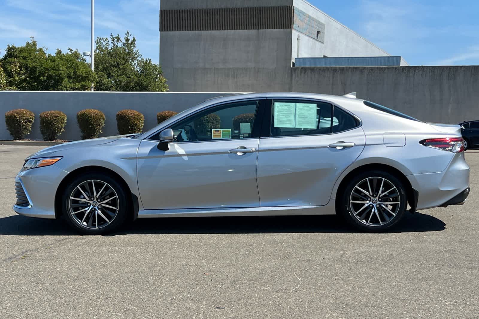 Thumbnail: 2023 Toyota Camry - 8