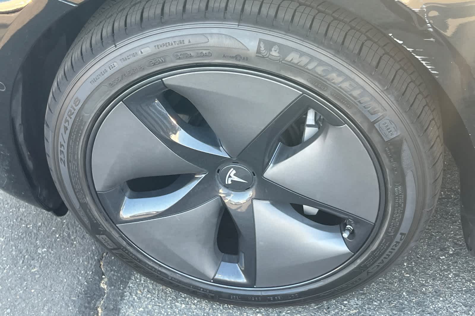 Thumbnail: 2019 Tesla Model 3 - 21